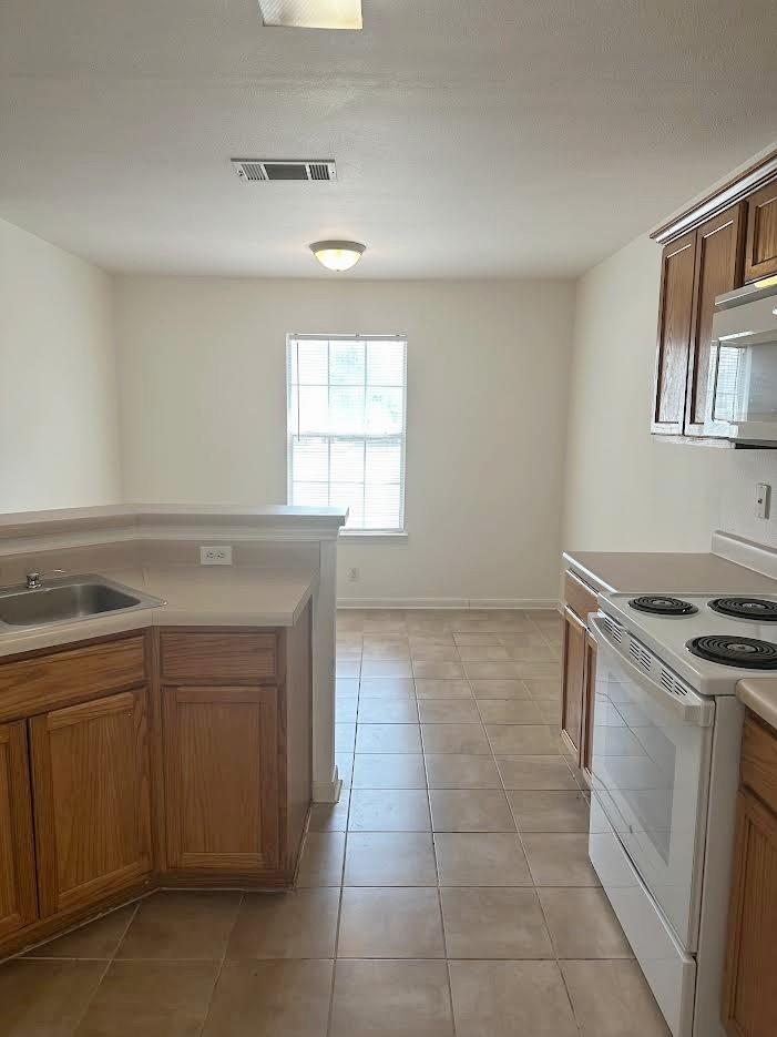 3201 El Salido PKWY # 211