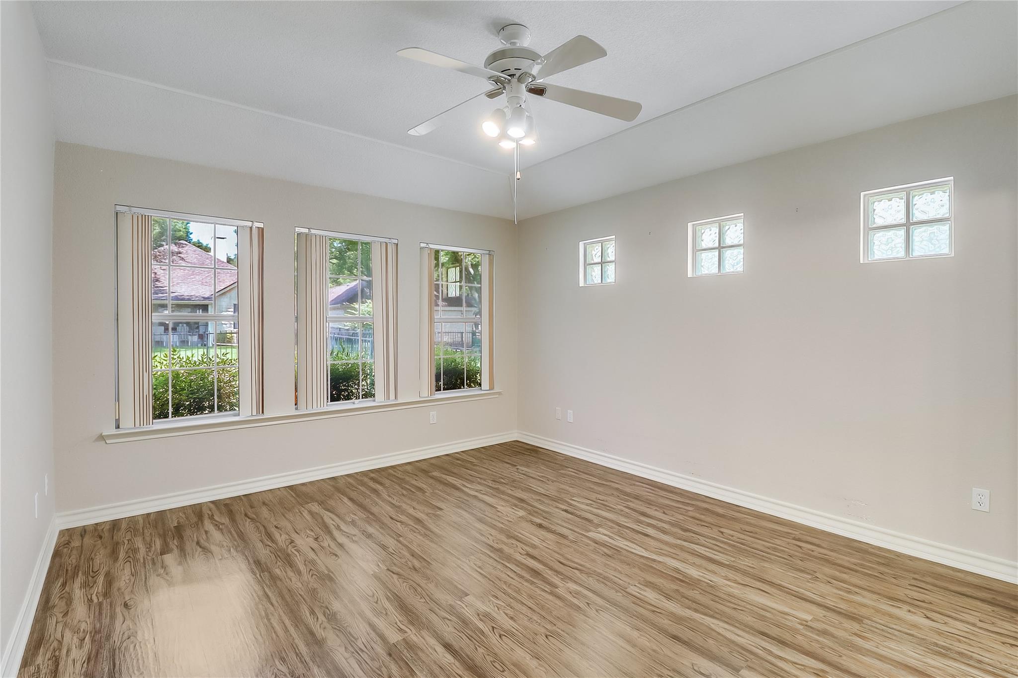 209 Village Dr Village DR