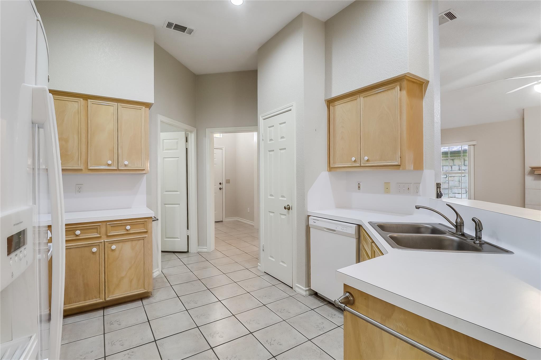 209 Village Dr Village DR