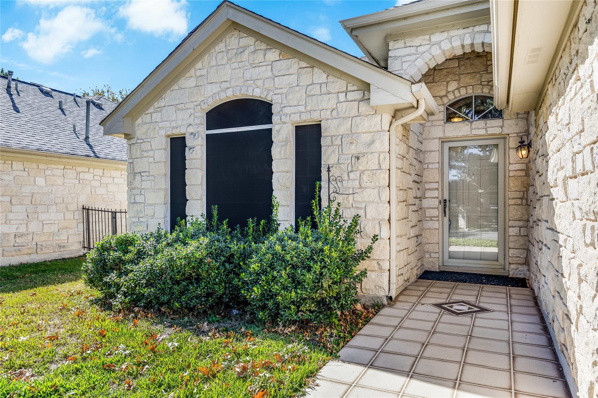 209 Village Dr Village DR