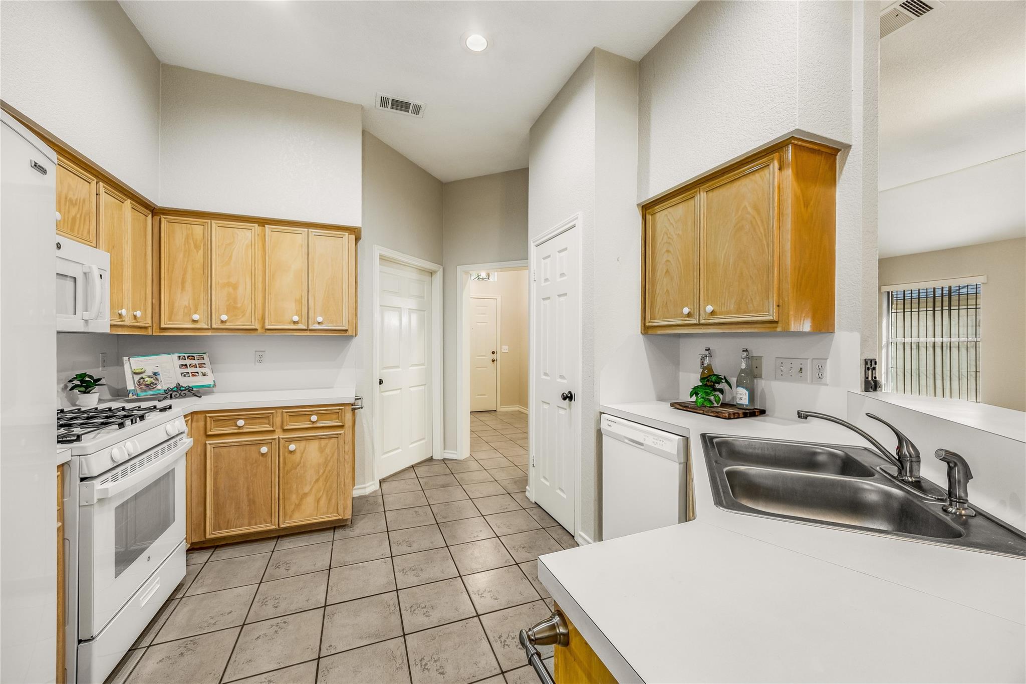 209 Village Dr Village DR