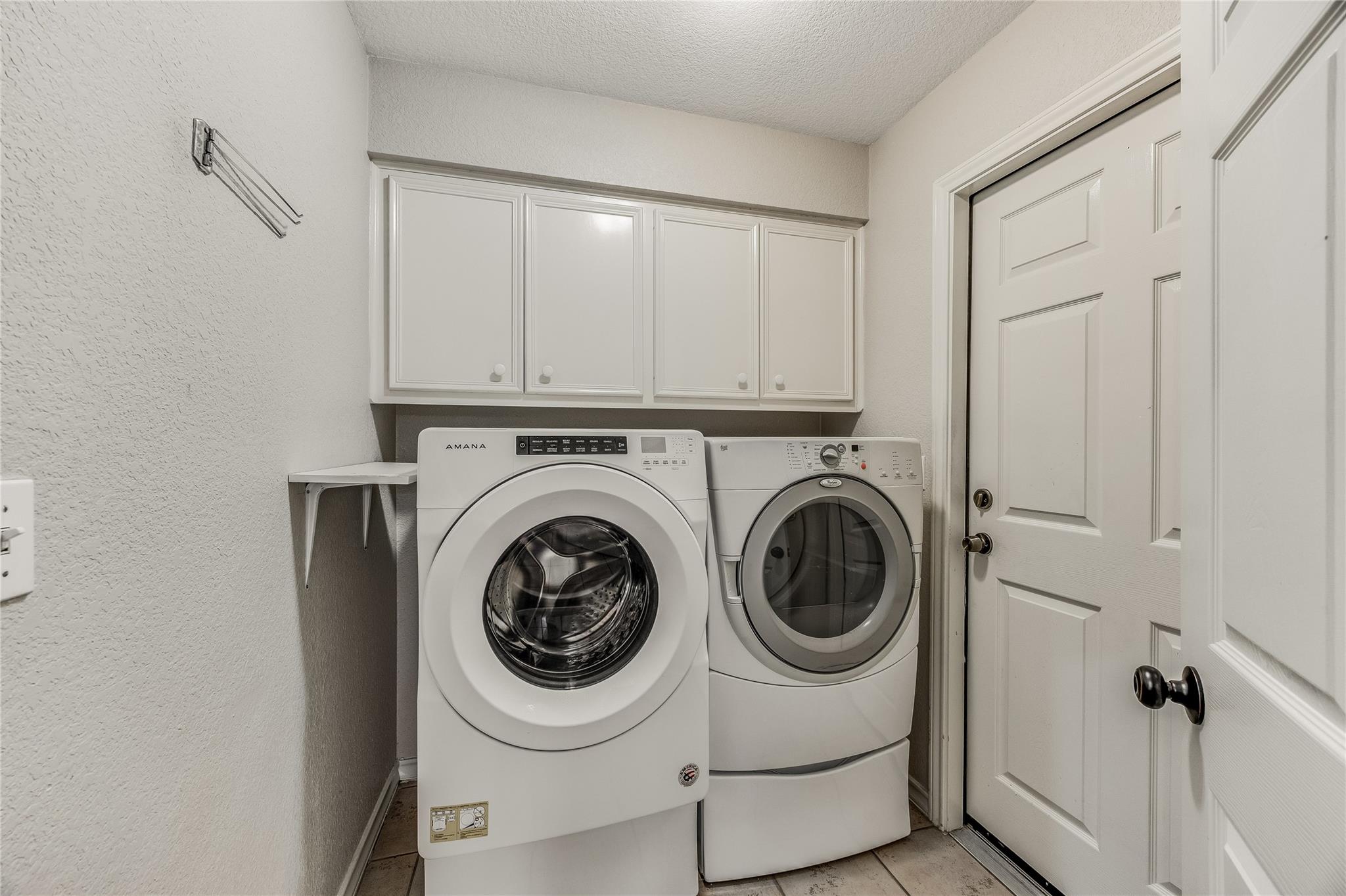 209 Village Dr Village DR