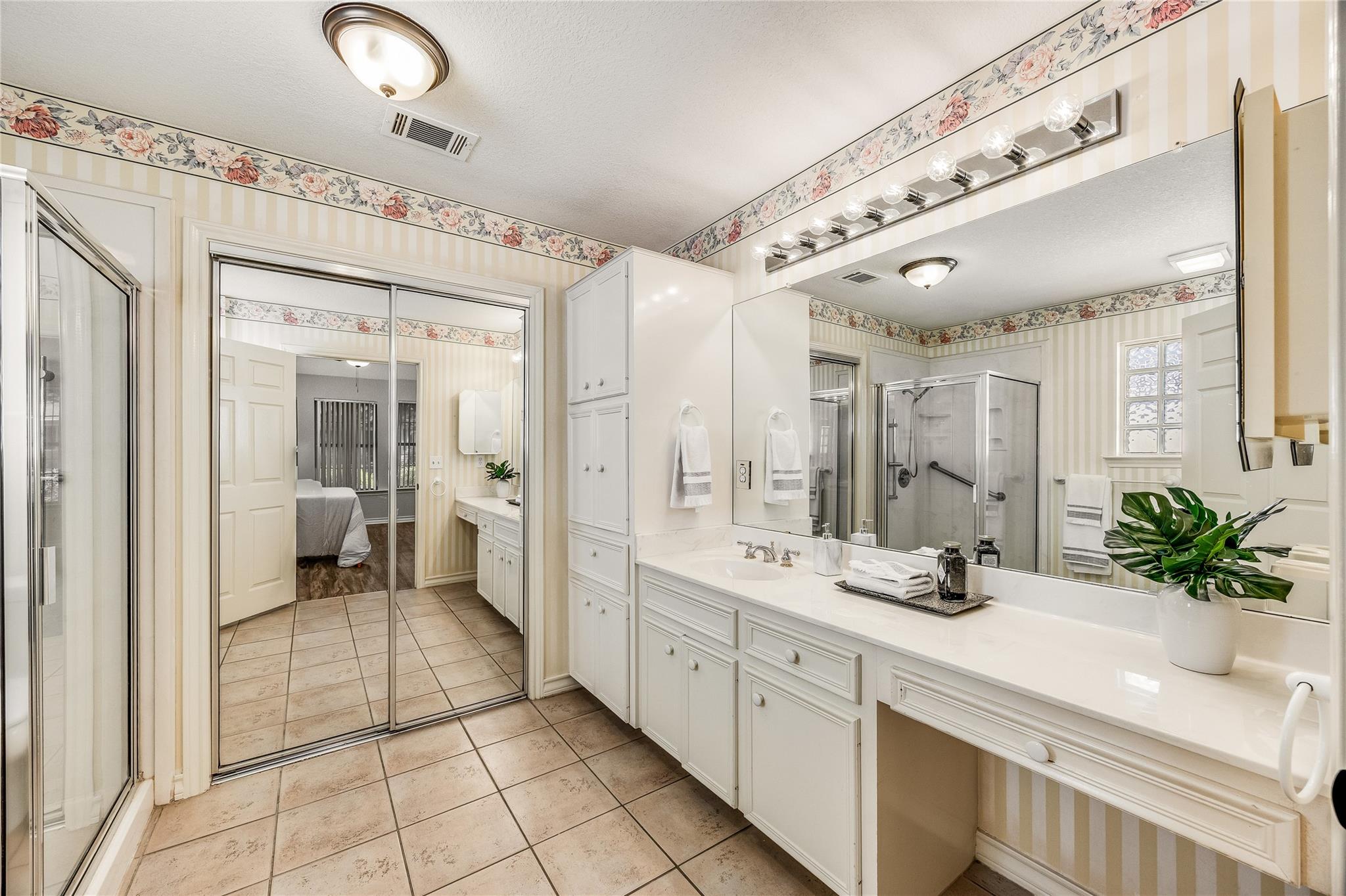 209 Village Dr Village DR