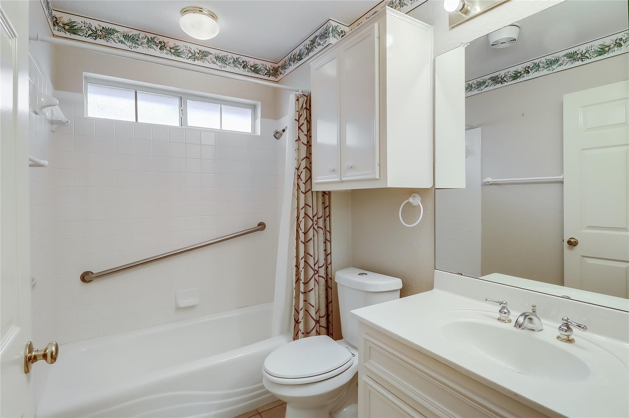 209 Village Dr Village DR
