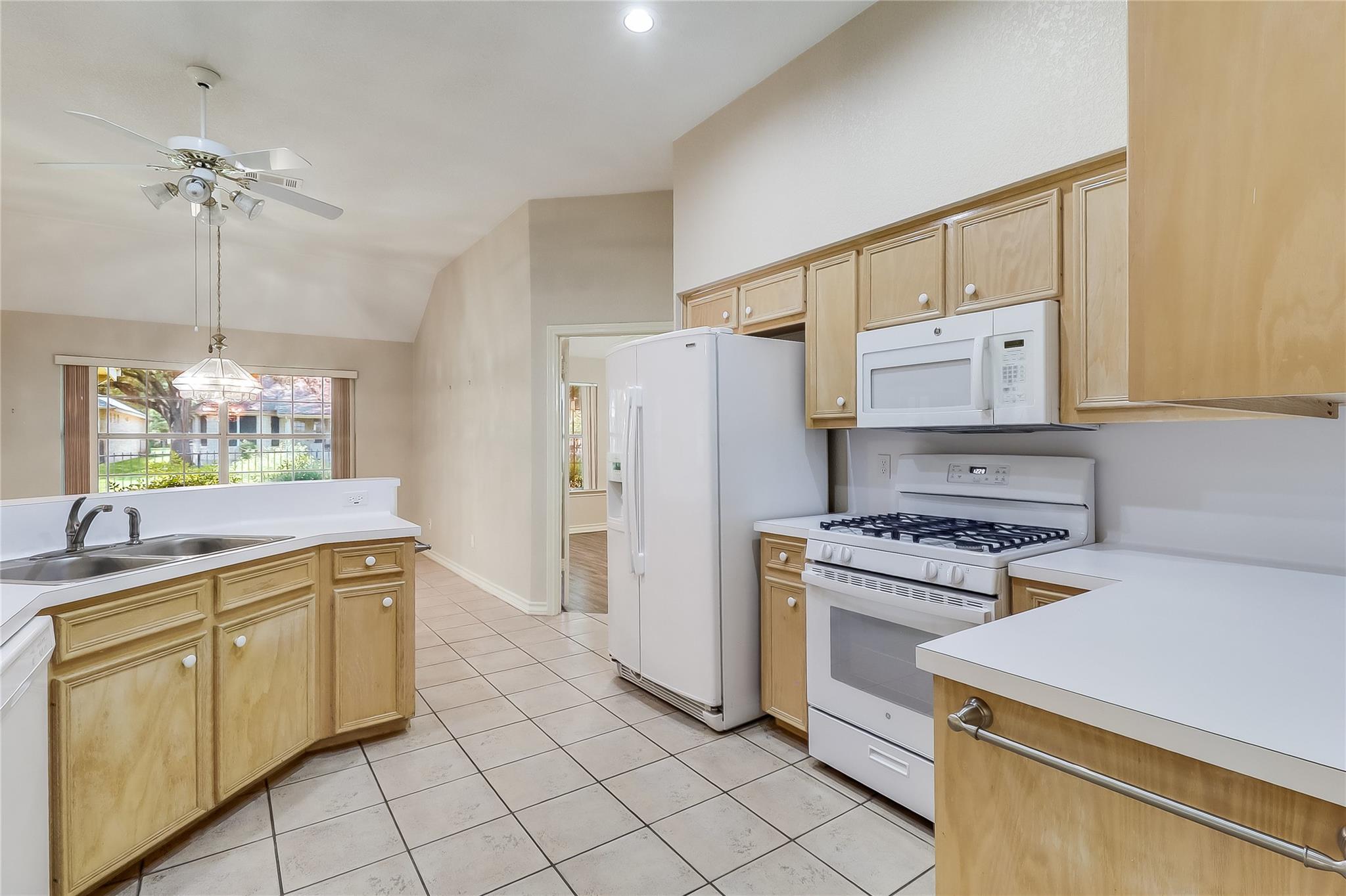 209 Village Dr Village DR