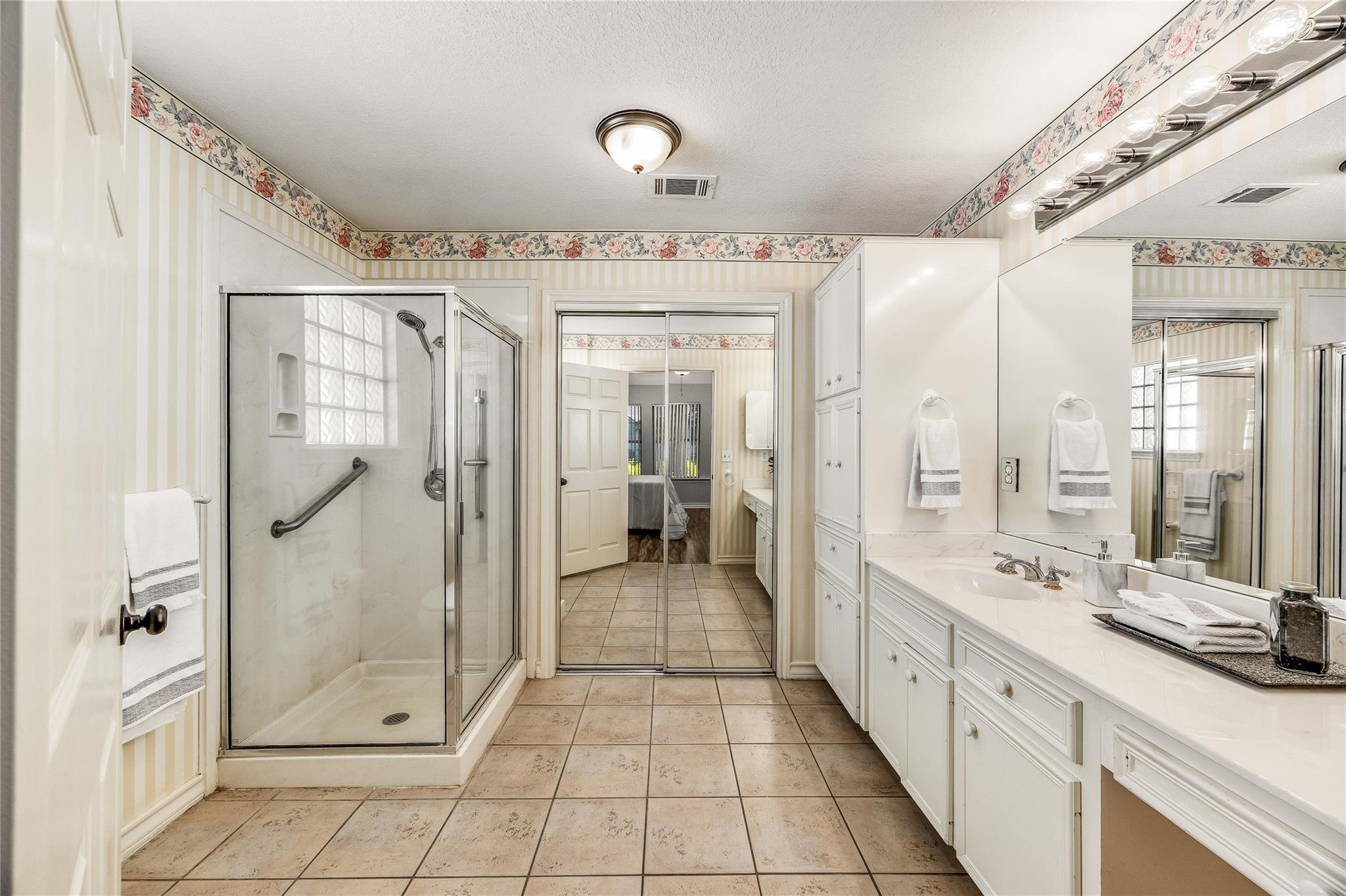 209 Village Dr Village DR