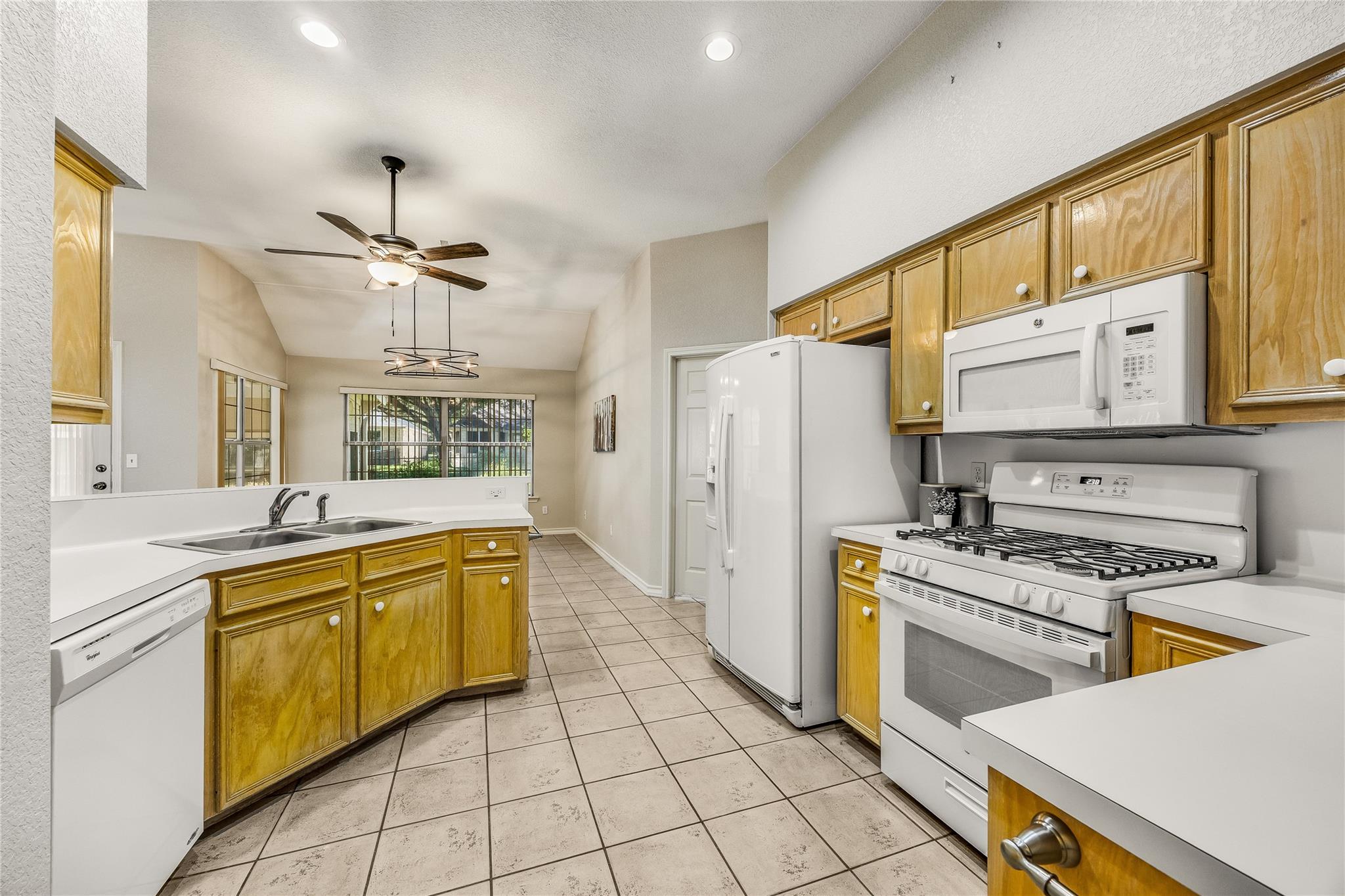 209 Village Dr Village DR