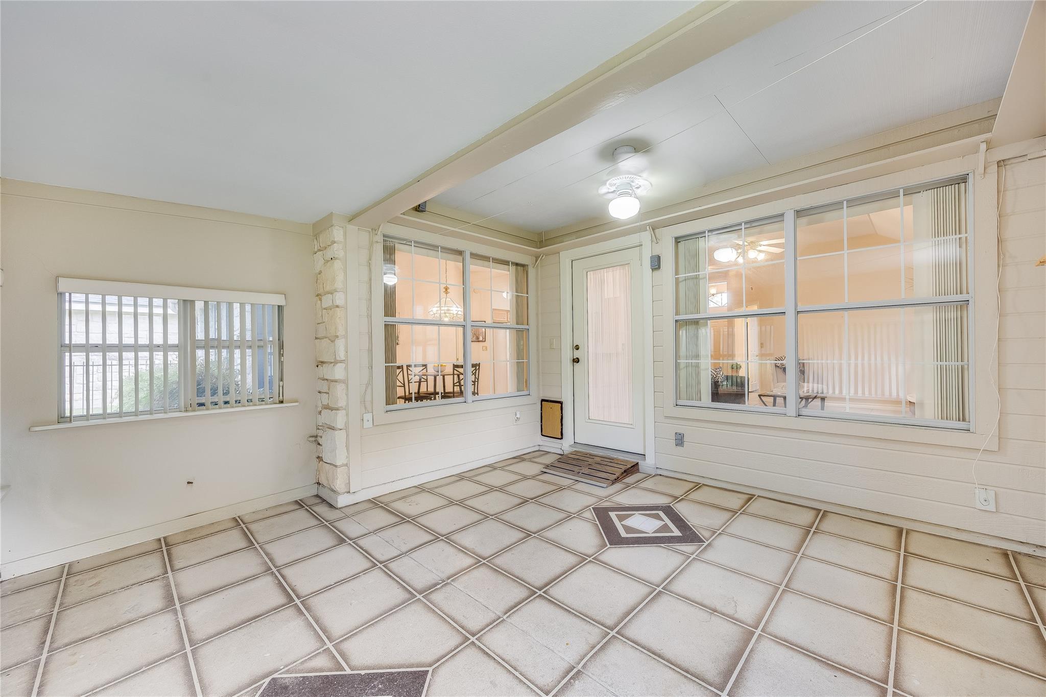 209 Village Dr Village DR