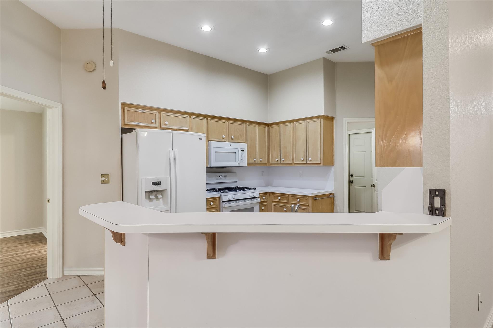 209 Village Dr Village DR