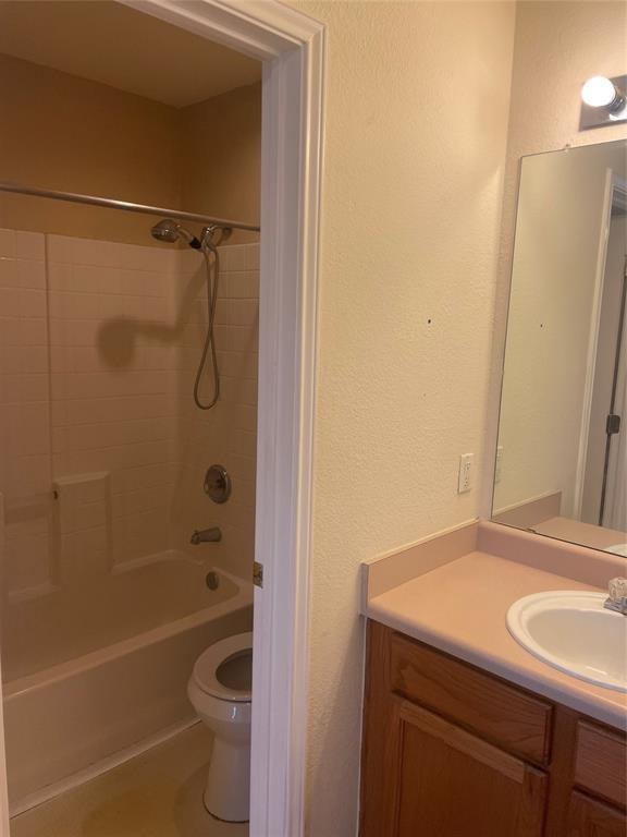 3201C El Salido PKWY # 221