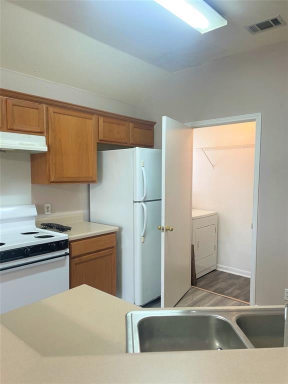 3201C El Salido PKWY # 221