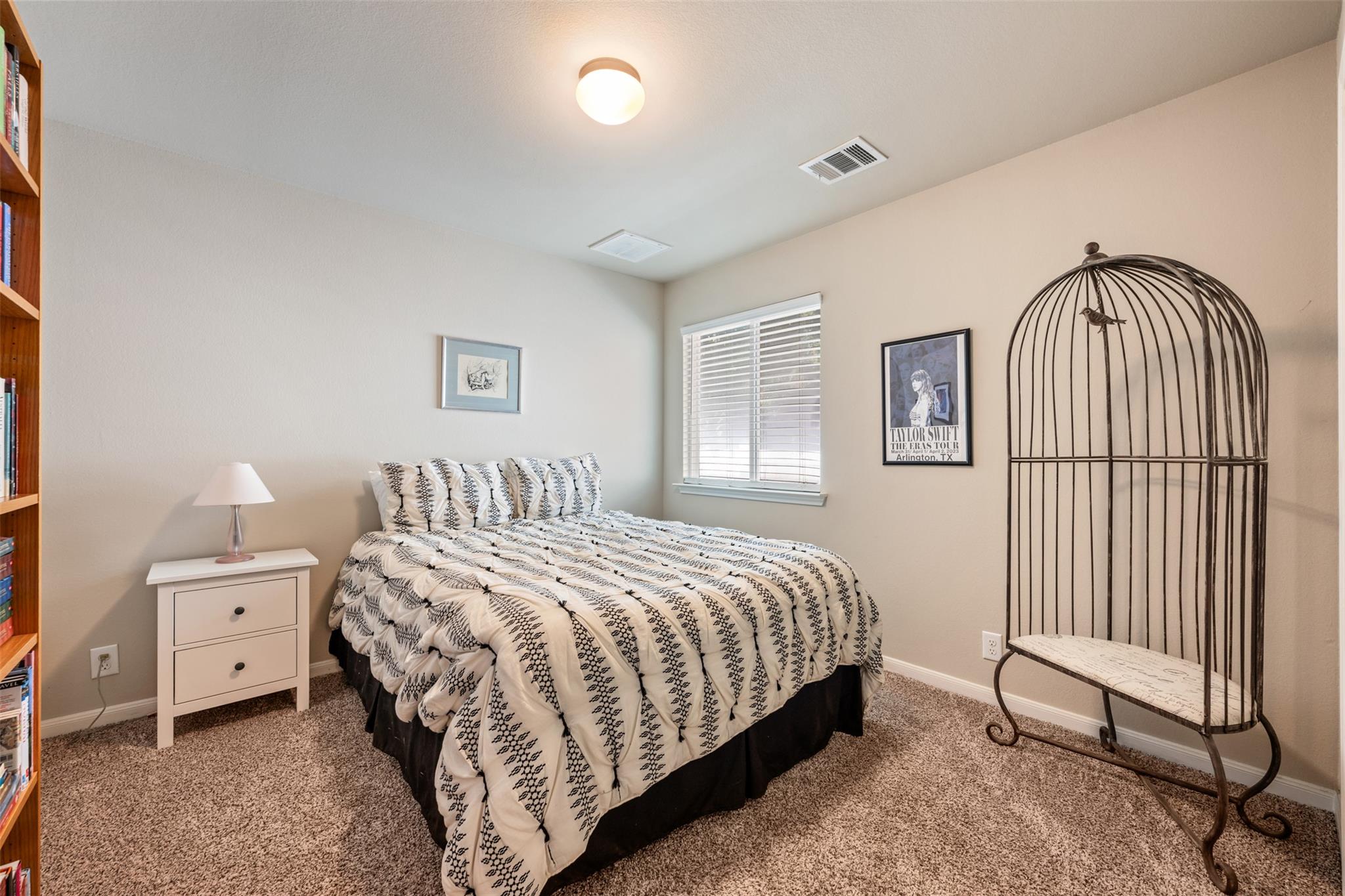 924 Lost Pines LN