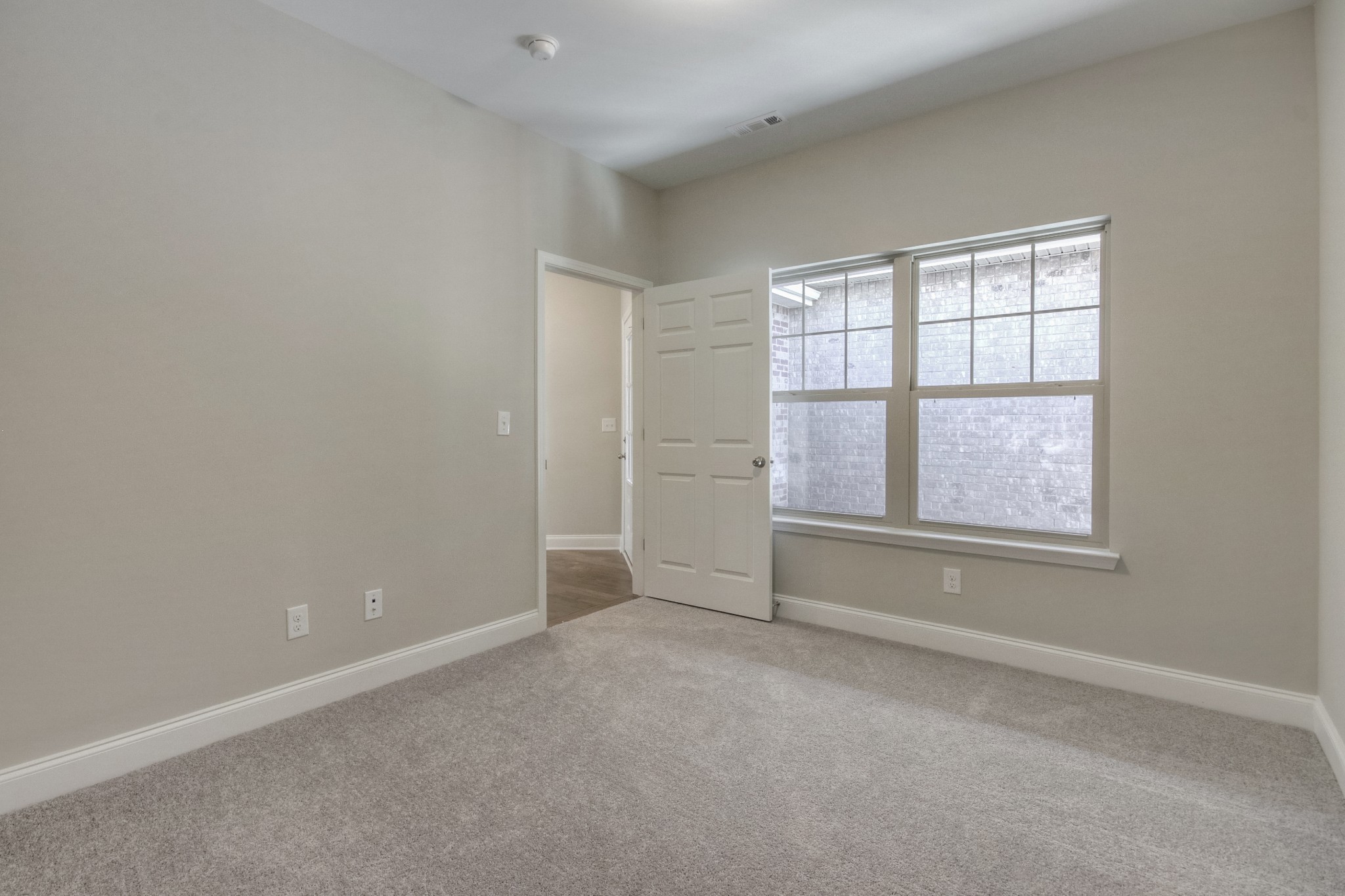 243 Cloverbrook Way