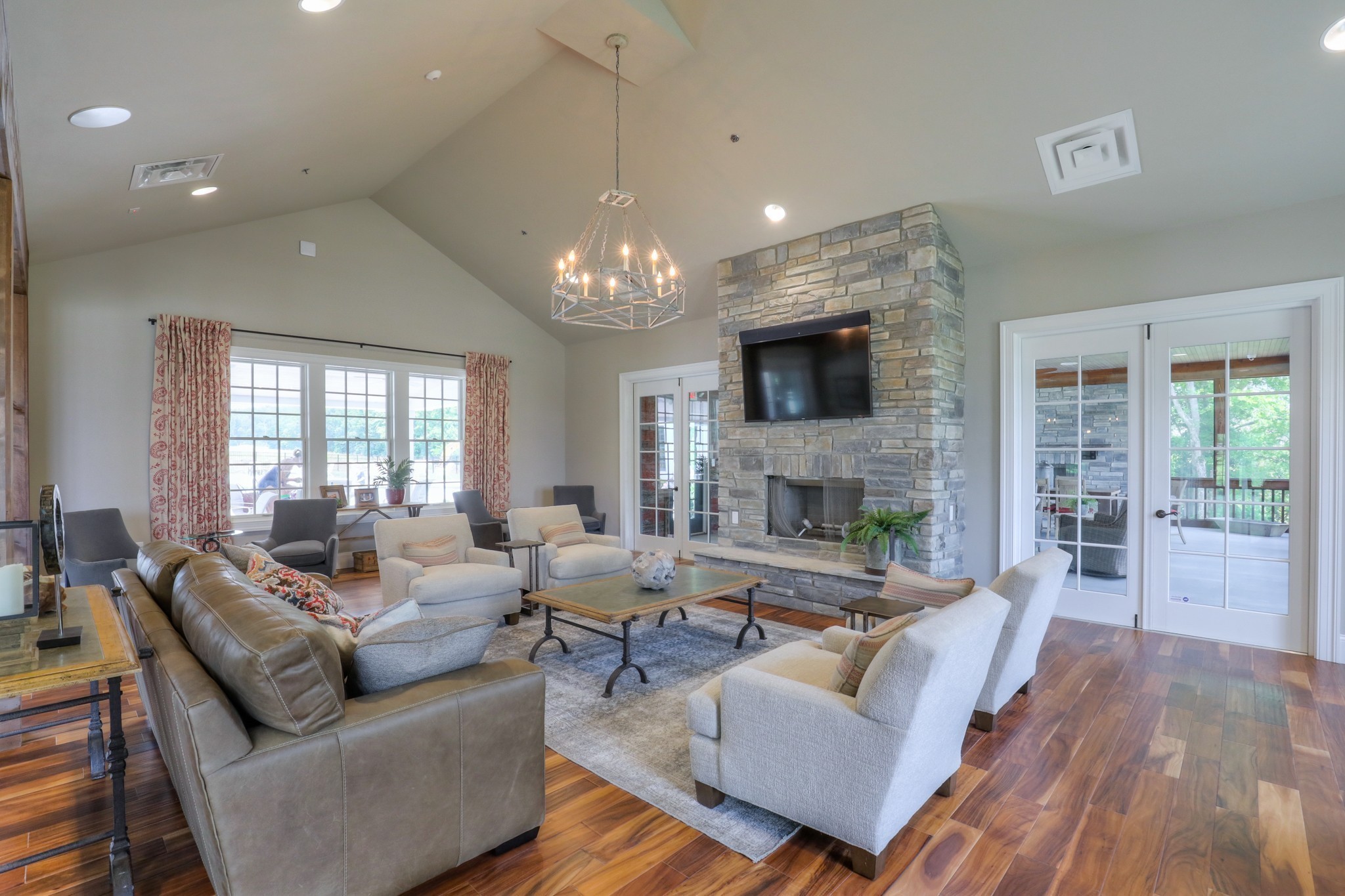 243 Cloverbrook Way