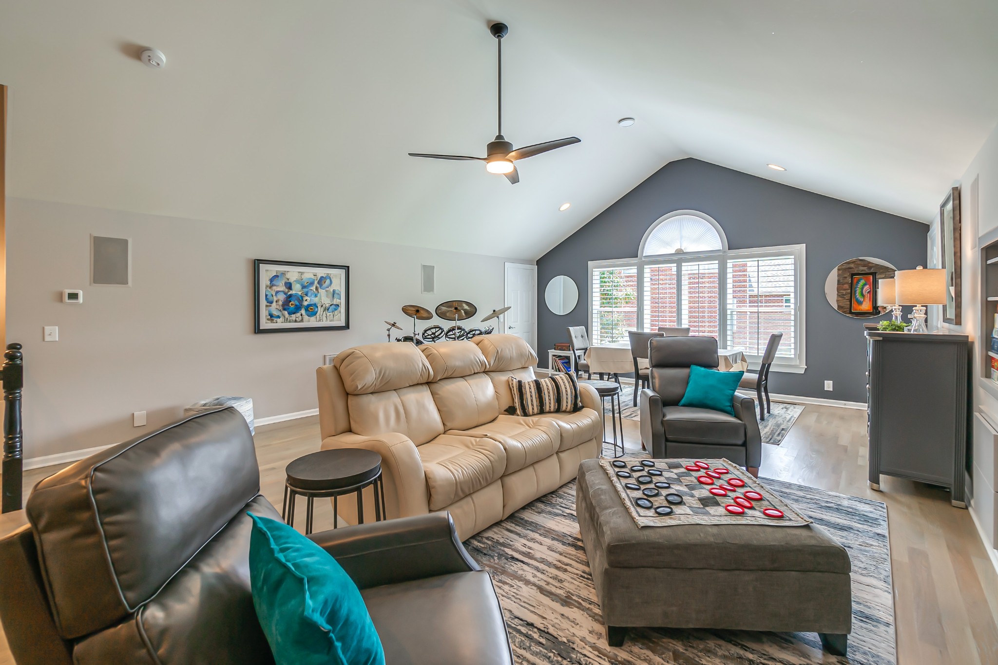 9006 Grey Pointe Ct