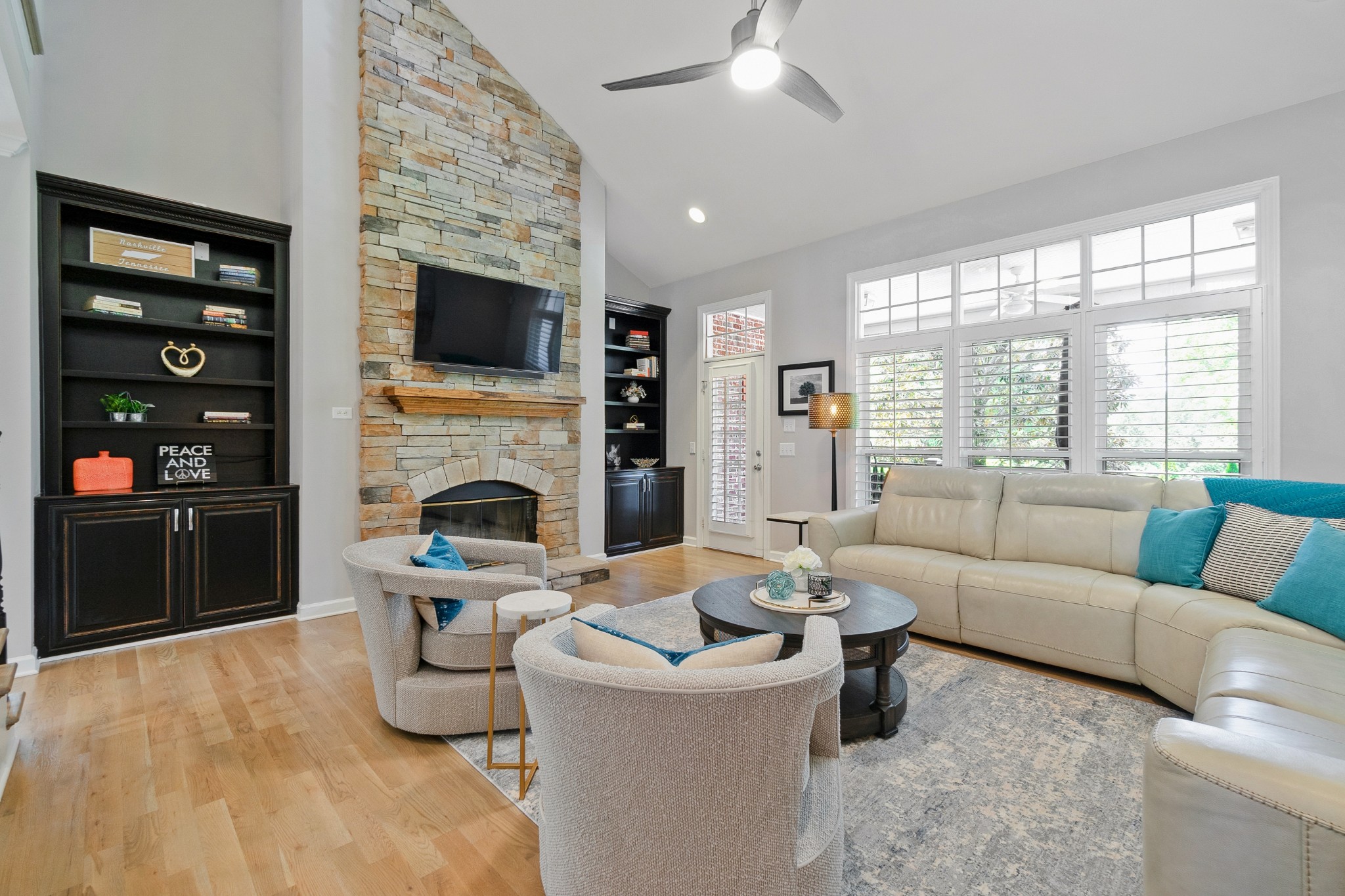 9006 Grey Pointe Ct