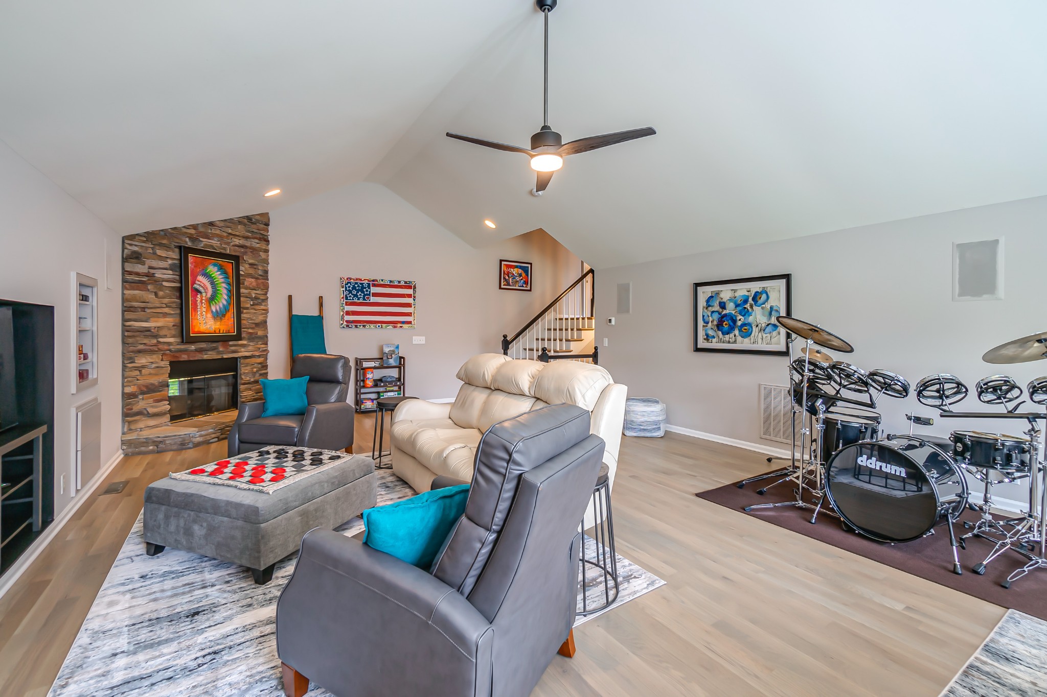 9006 Grey Pointe Ct