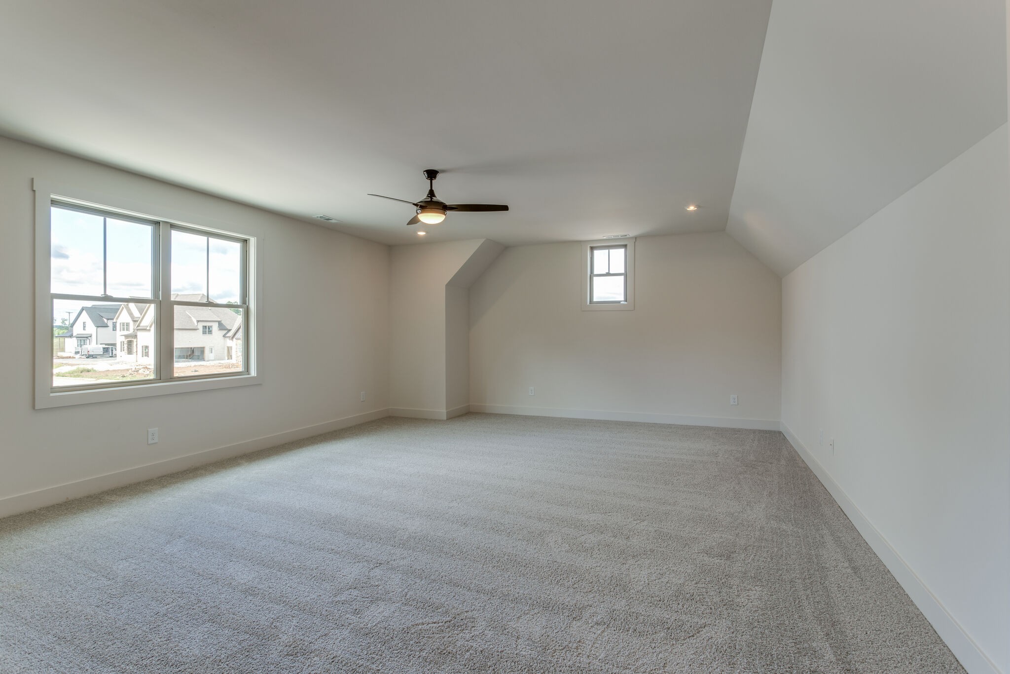 2711 Congress Dr.