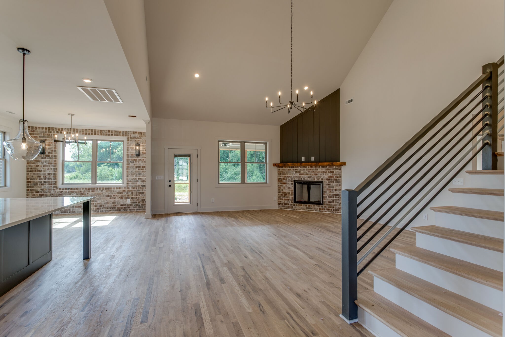 2711 Congress Dr.