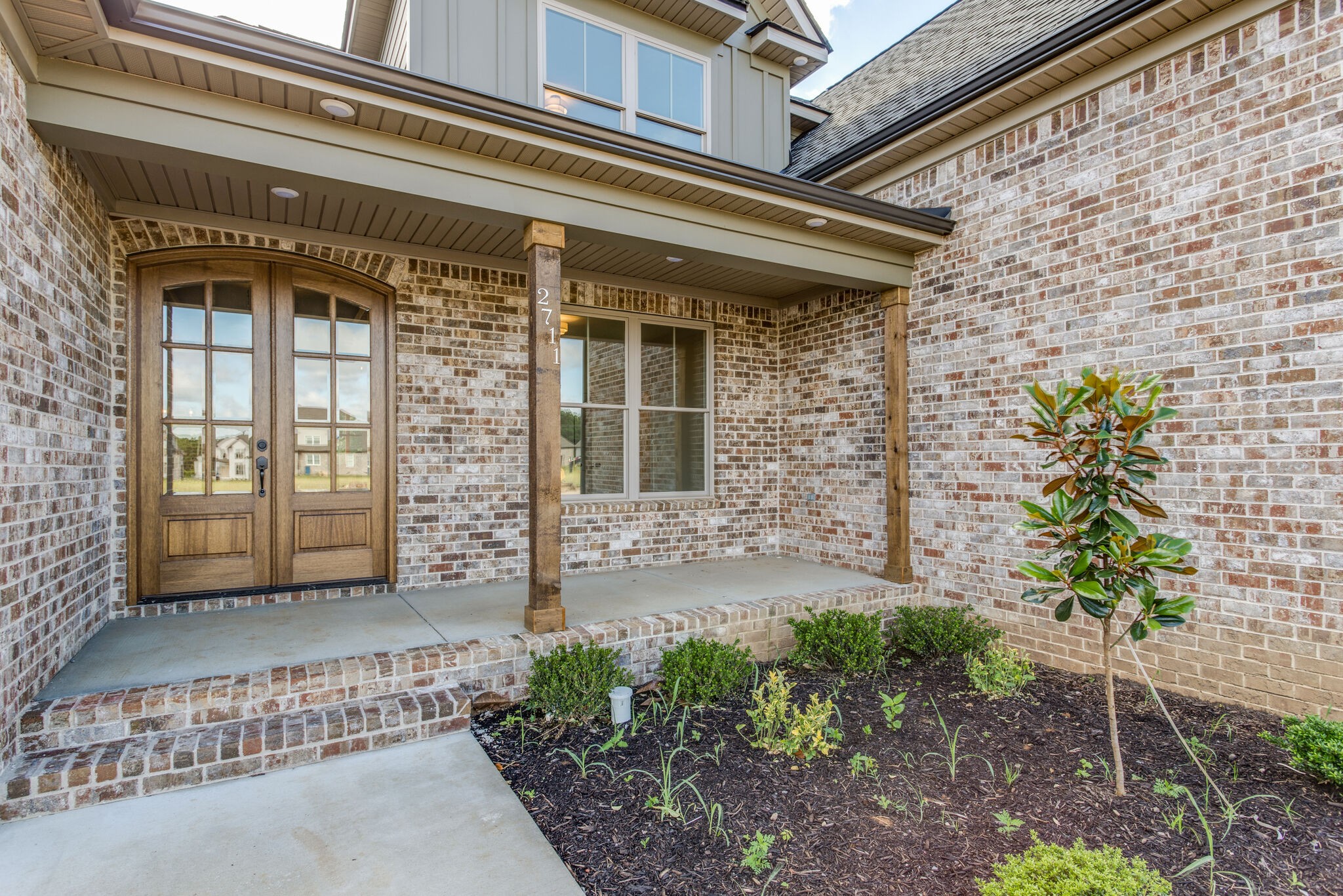 2711 Congress Dr.