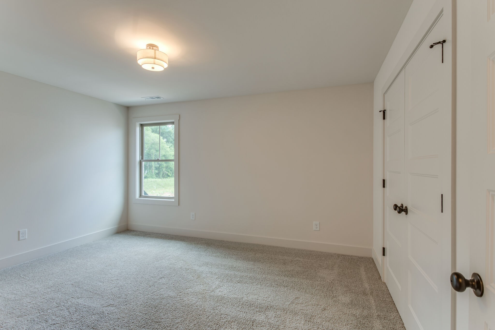 2711 Congress Dr.