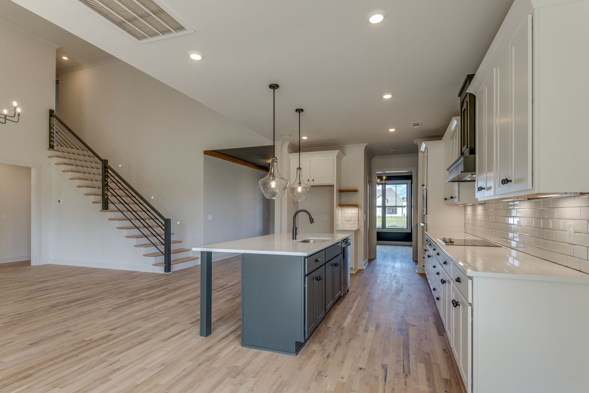 2711 Congress Dr.