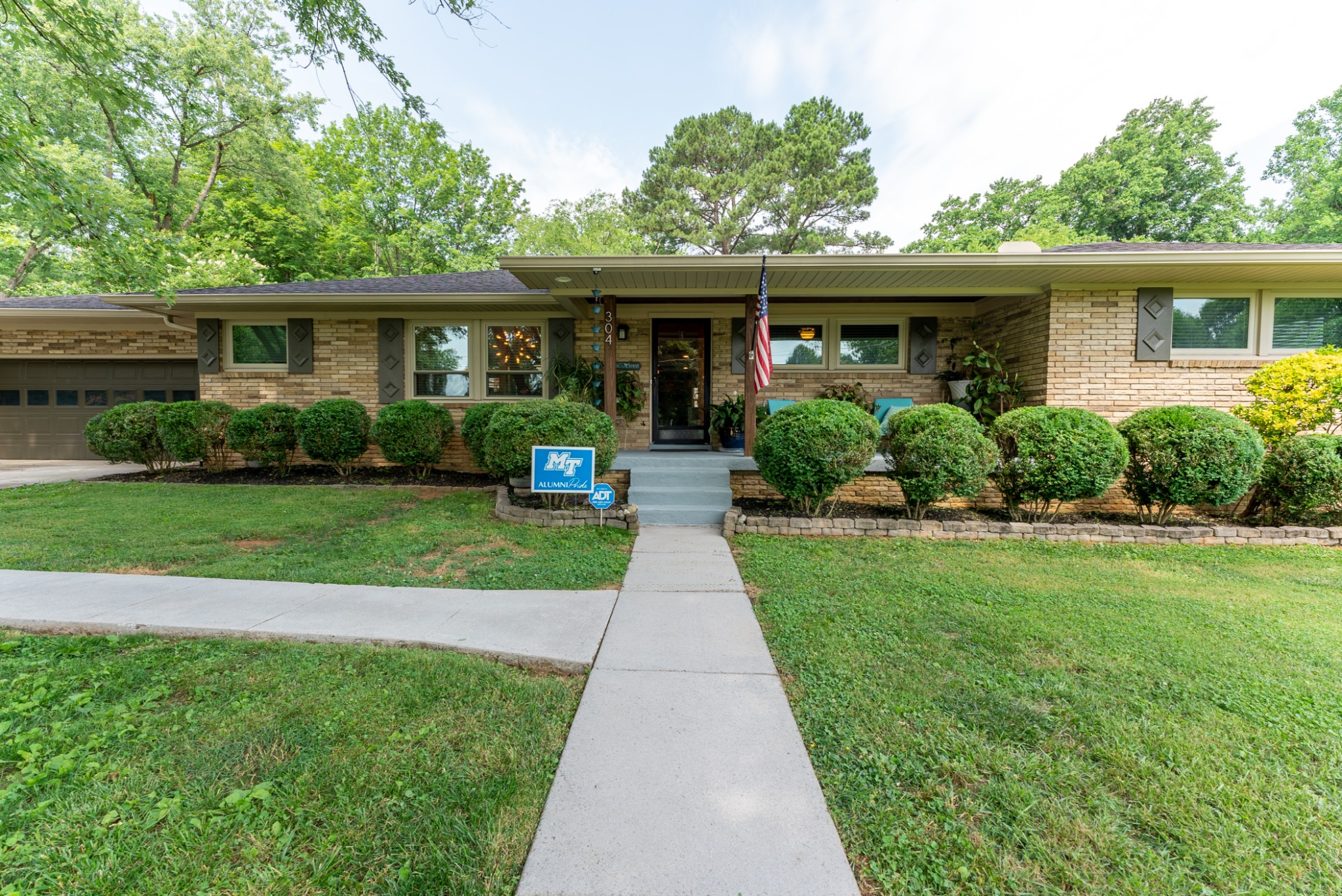 304 South Baird Lane