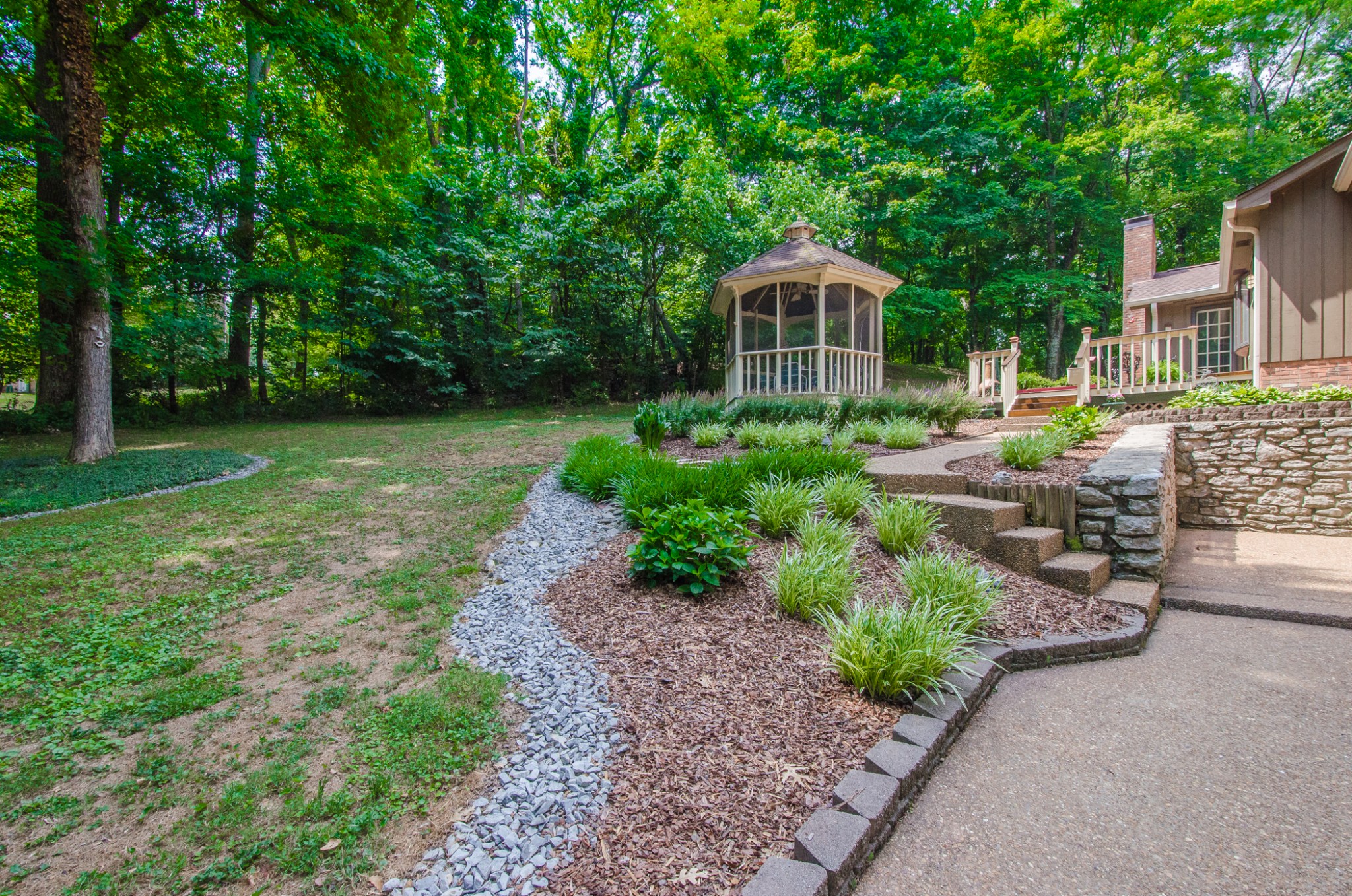 108 Birchwood Ct