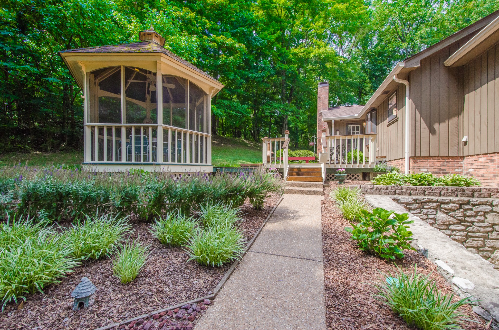 108 Birchwood Ct