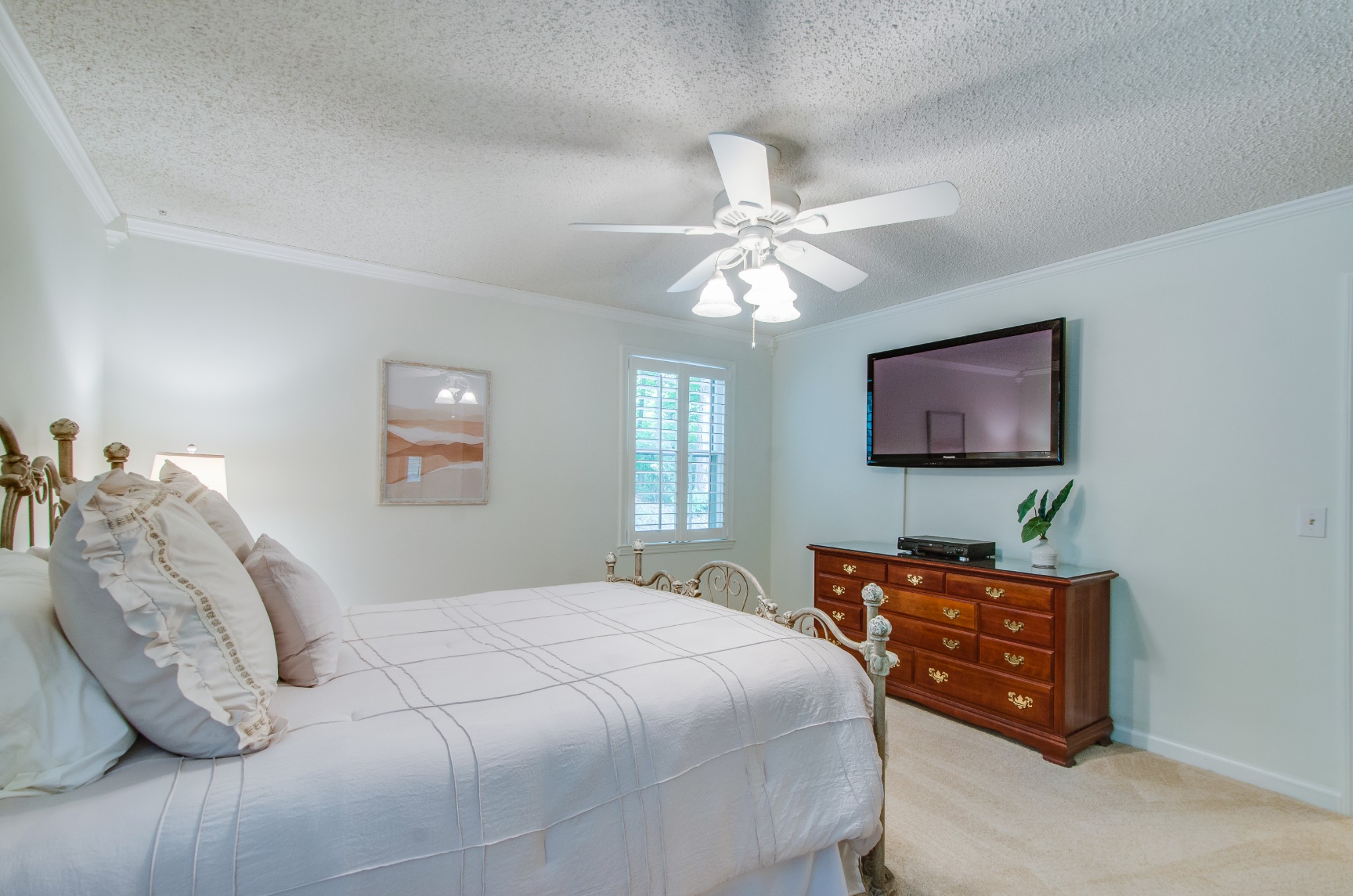 108 Birchwood Ct