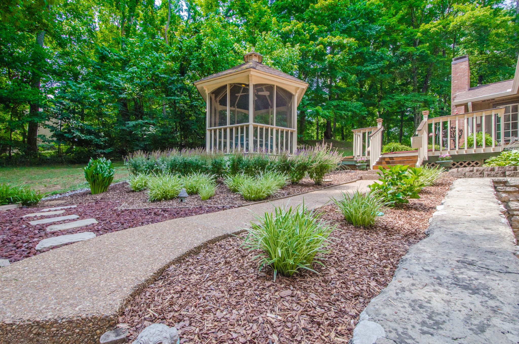 108 Birchwood Ct
