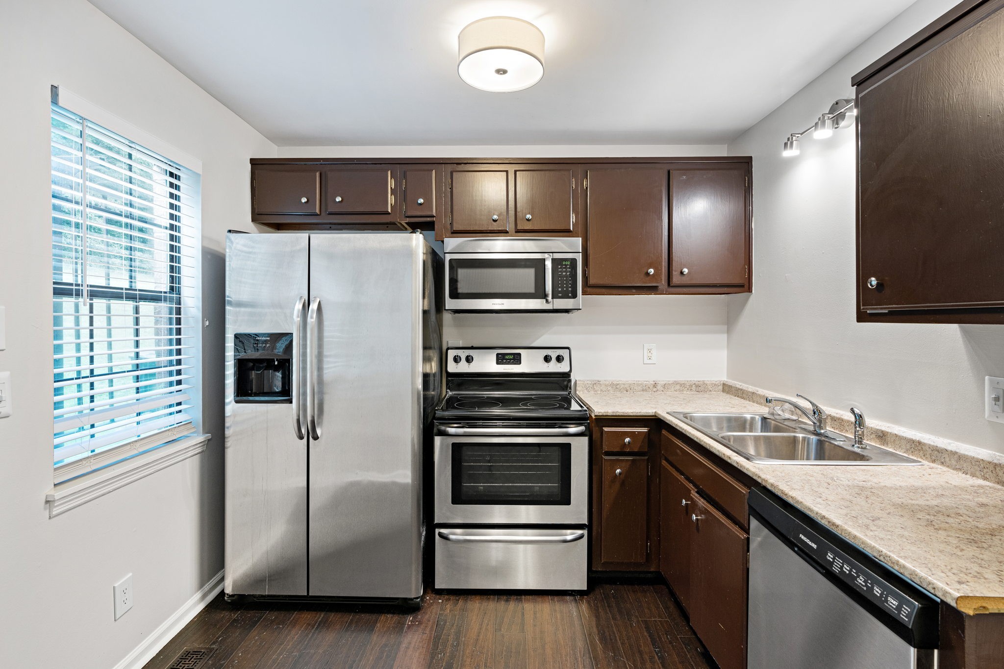 3100 Conviser Dr