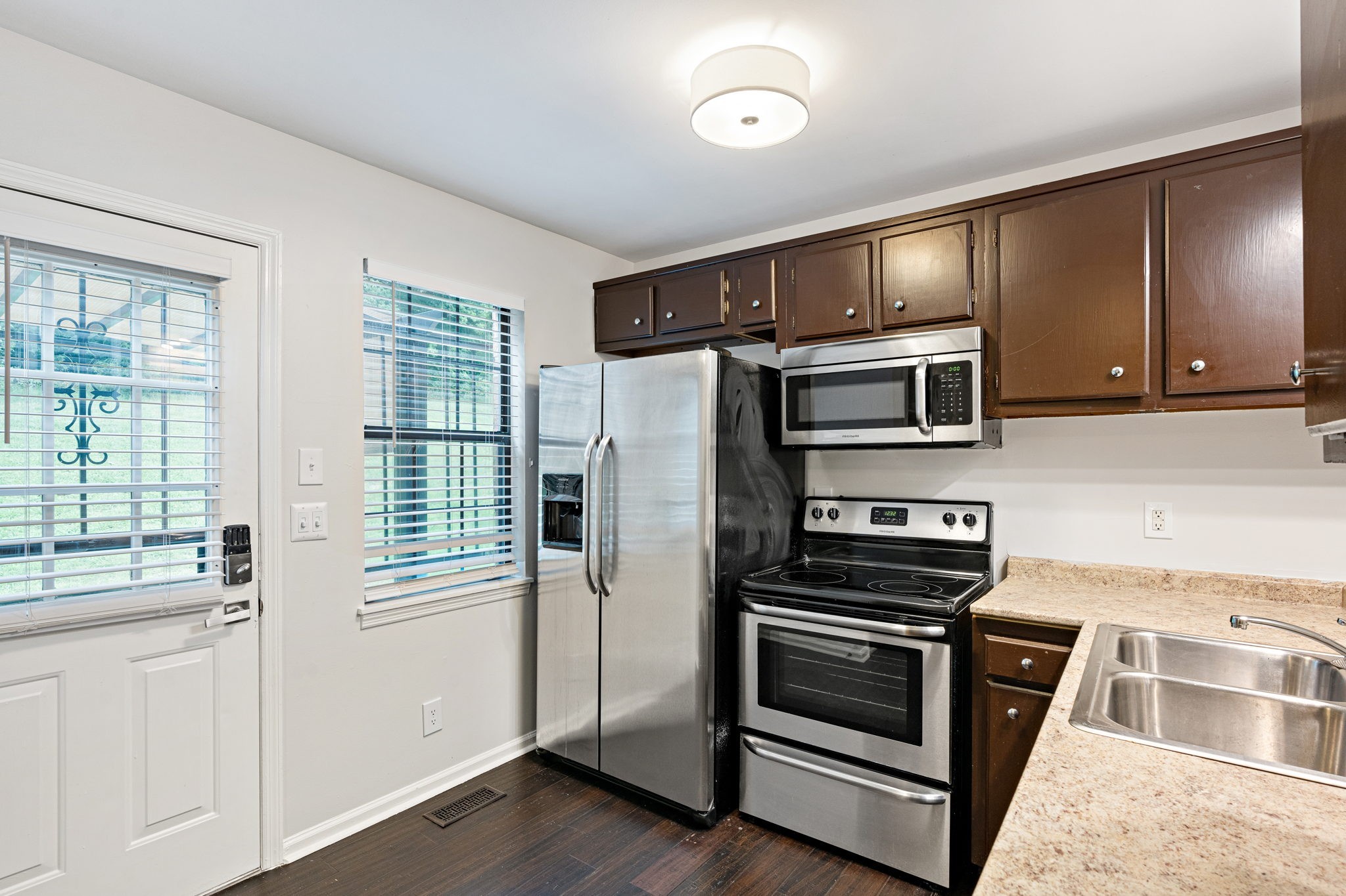 3100 Conviser Dr