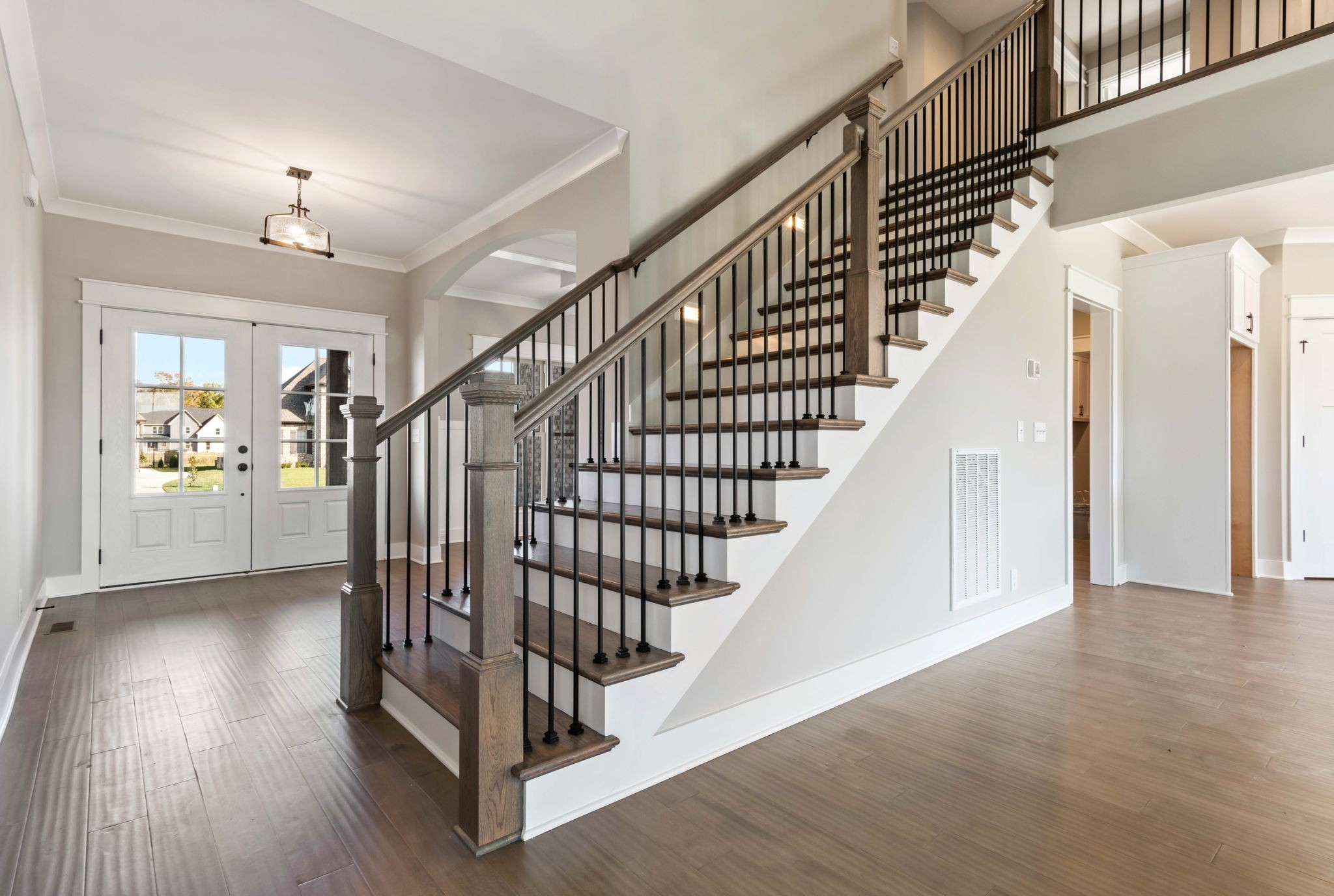 2712 Carousel Dr