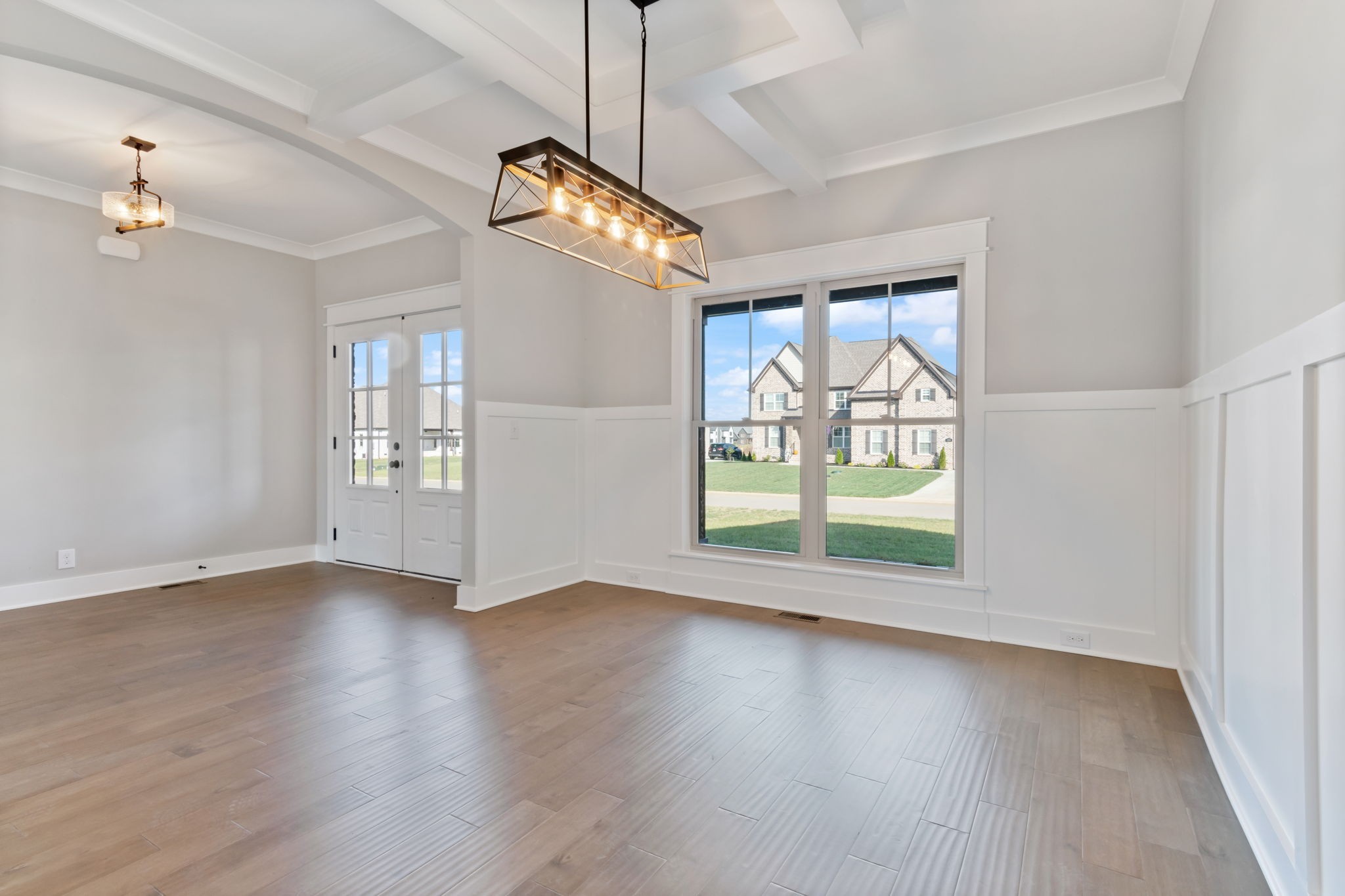 2712 Carousel Dr