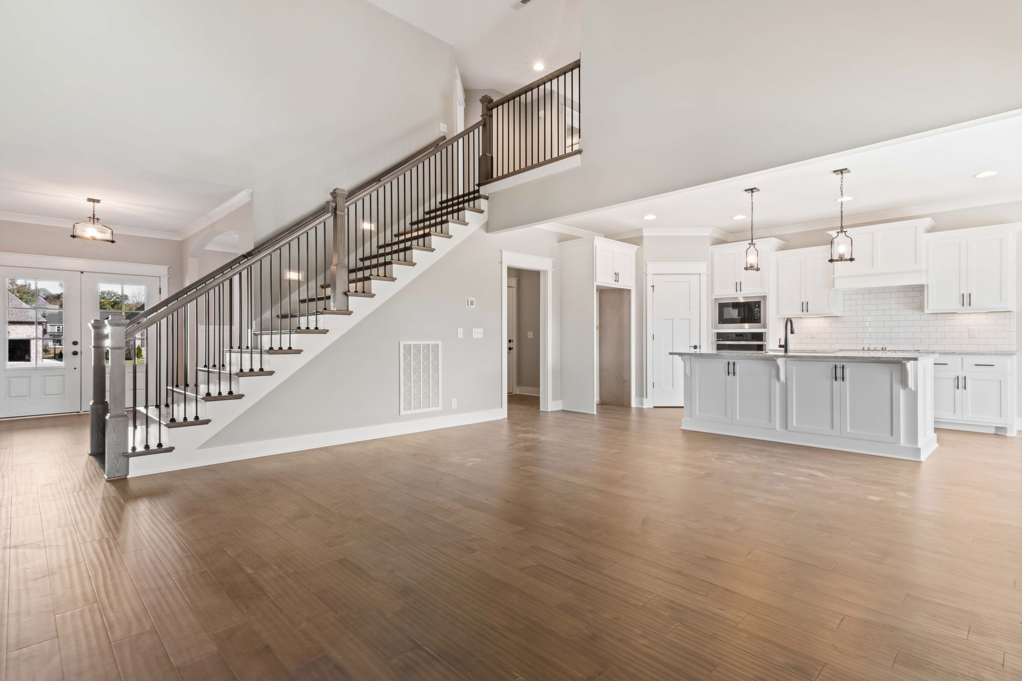 2712 Carousel Dr