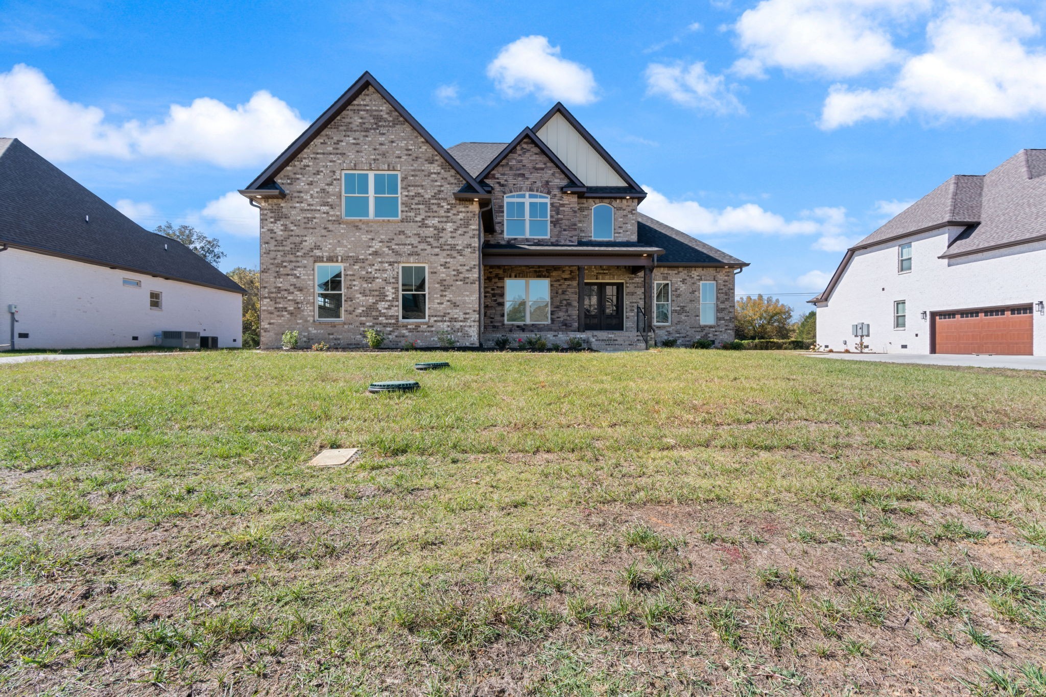 2712 Carousel Dr