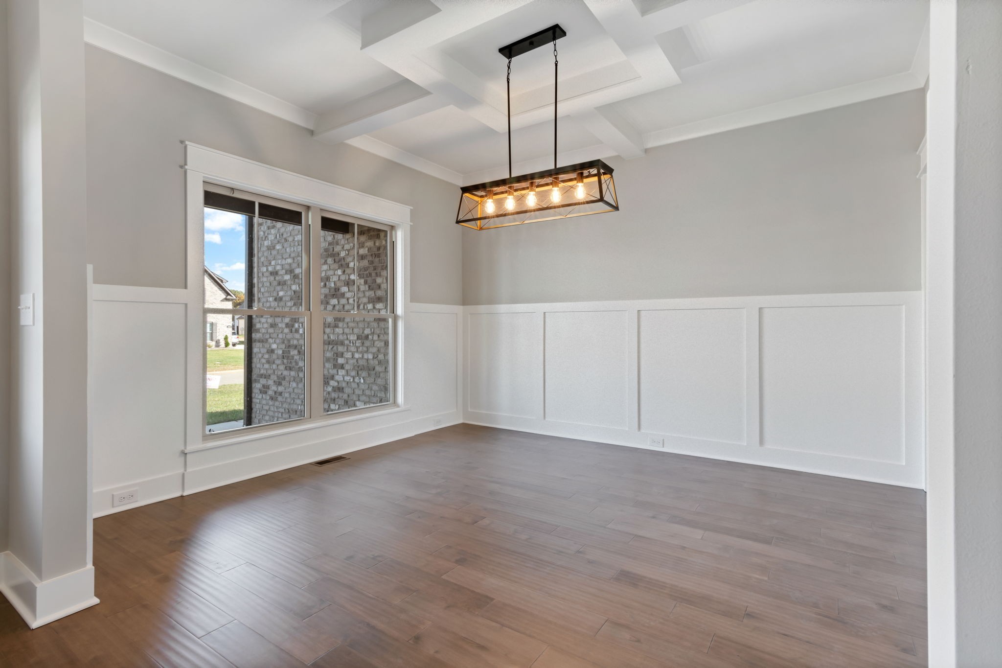 2712 Carousel Dr