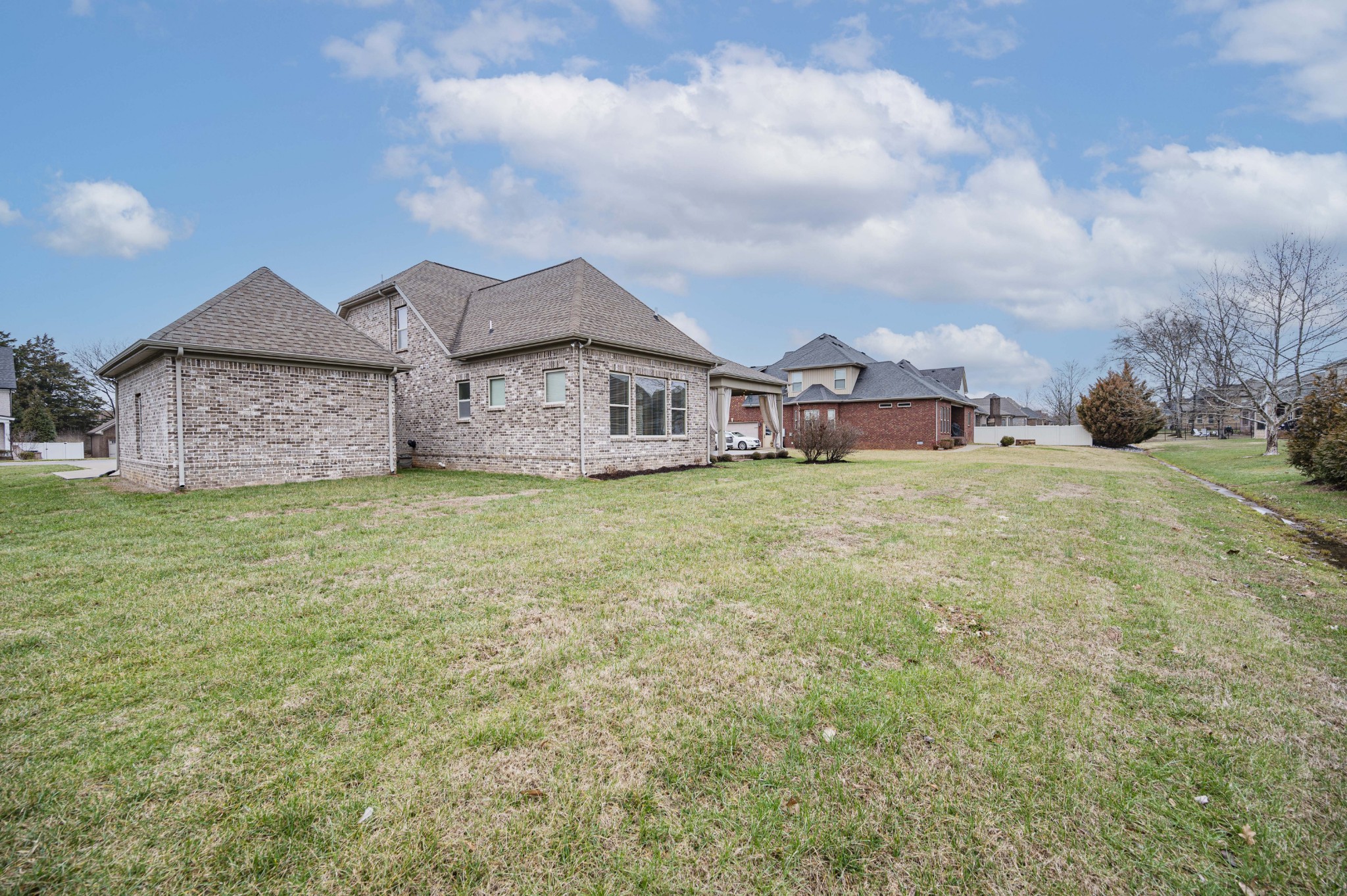 2722 Wynthrope Hall Dr