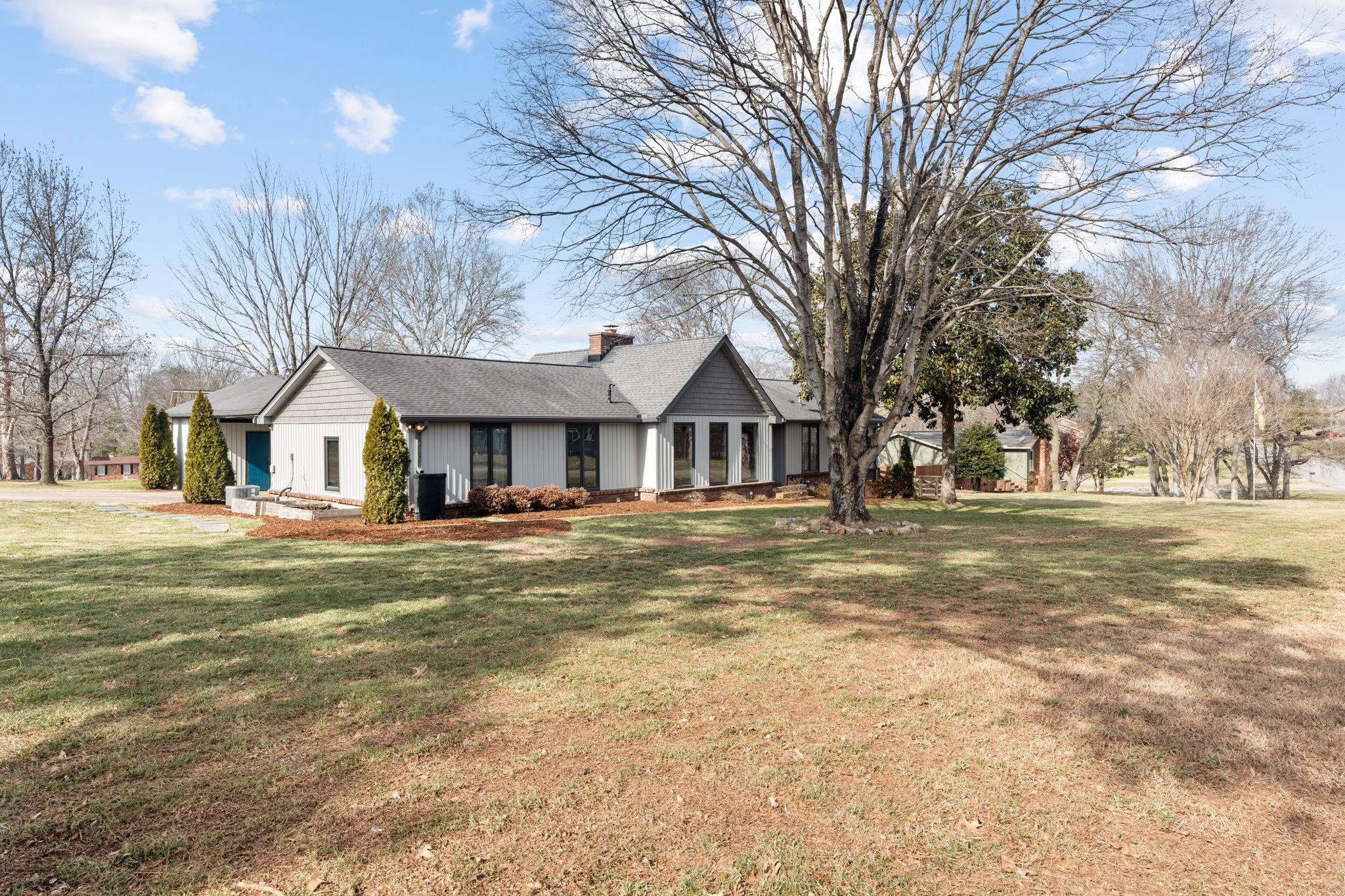 105 Ridge Dr