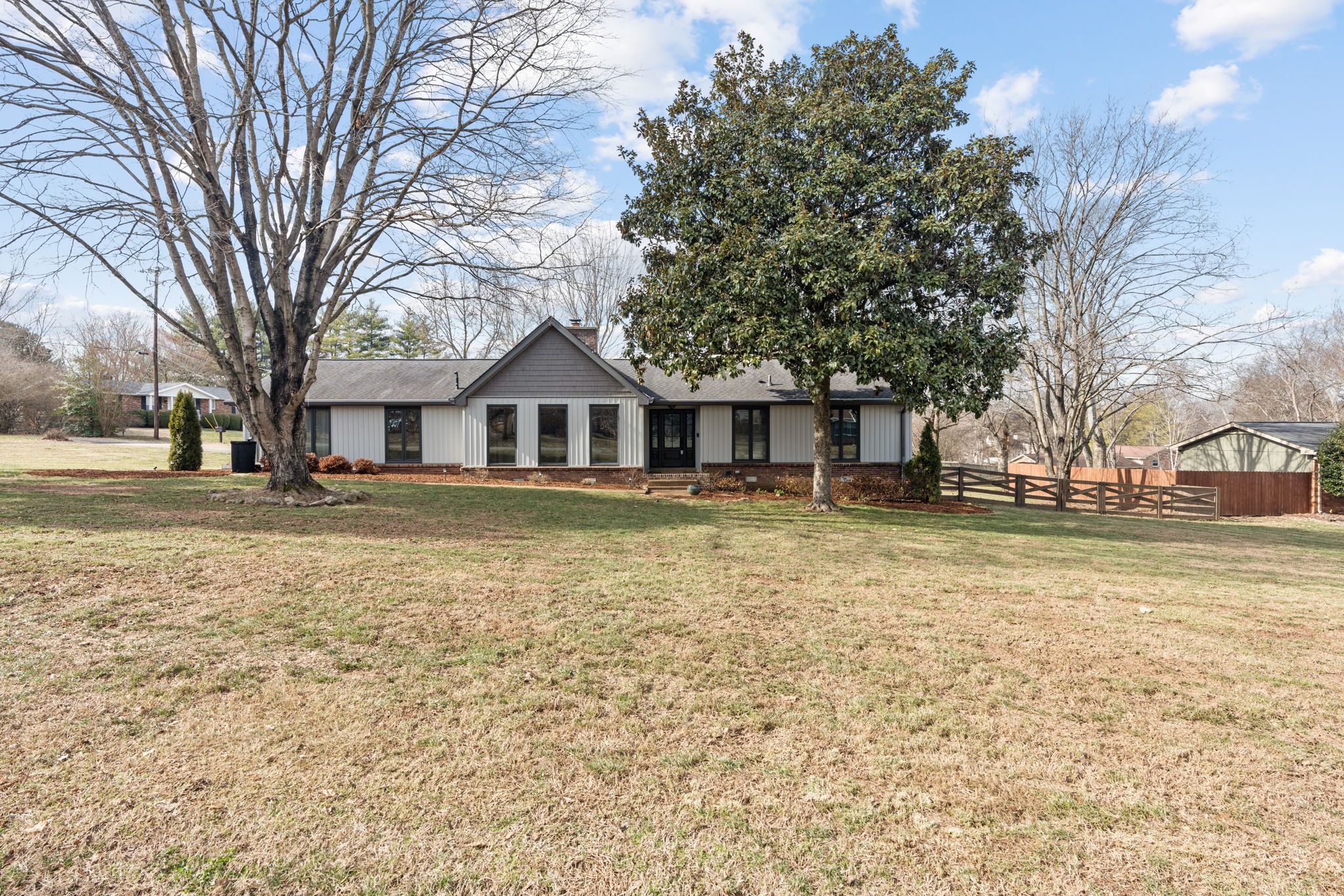 105 Ridge Dr