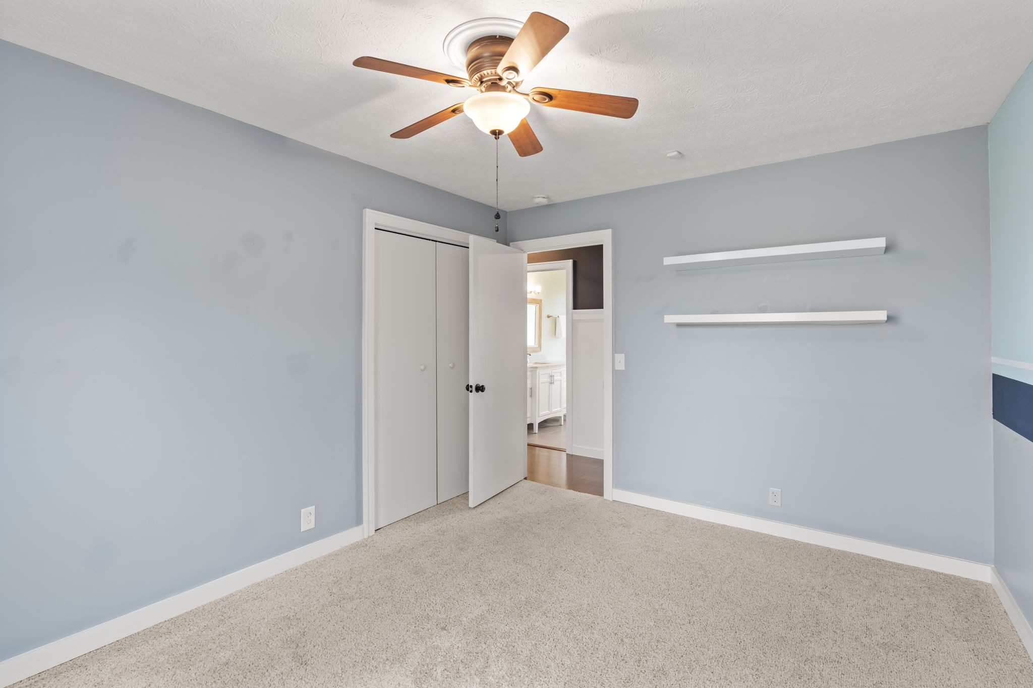 105 Ridge Dr
