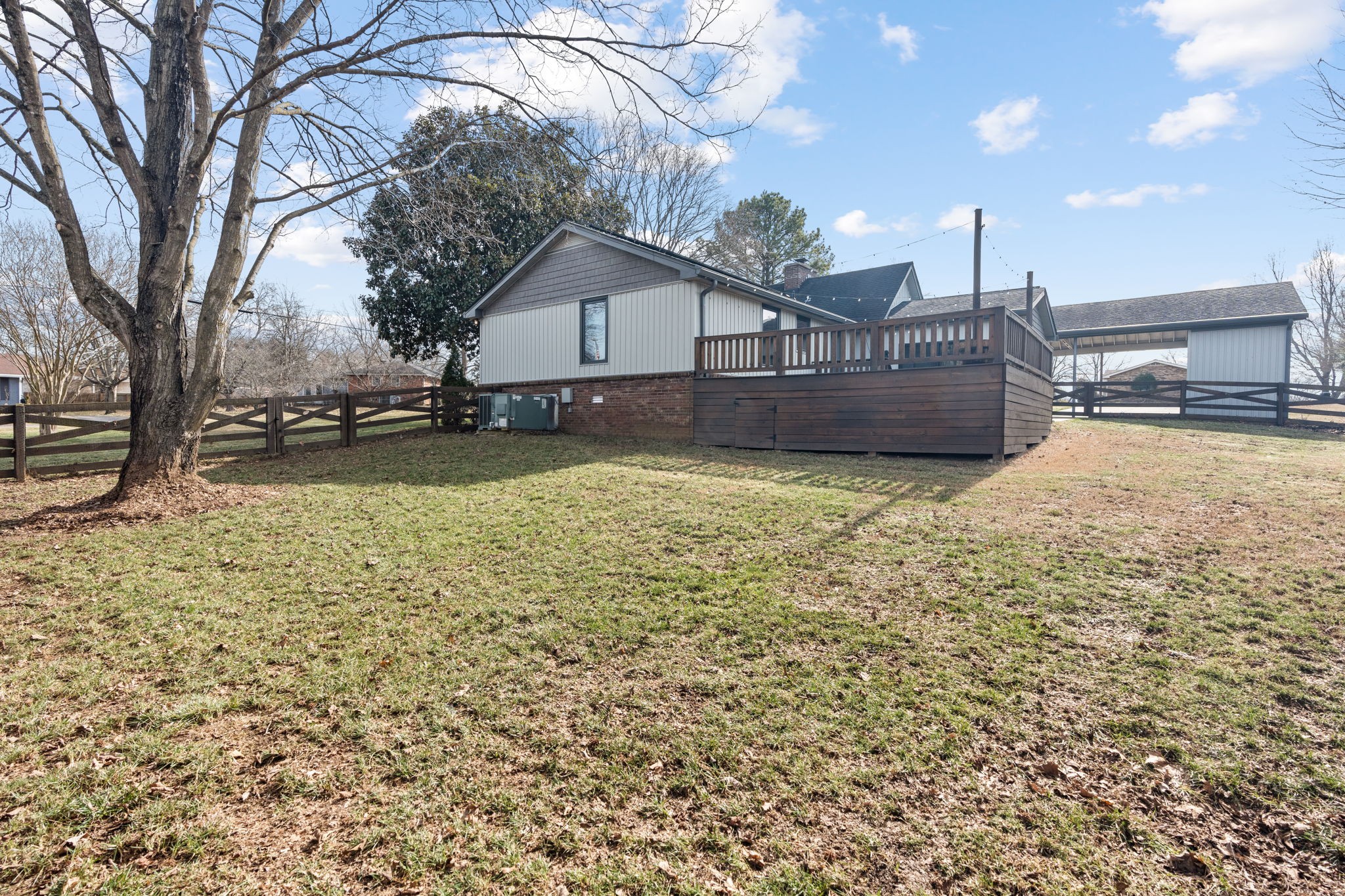 105 Ridge Dr