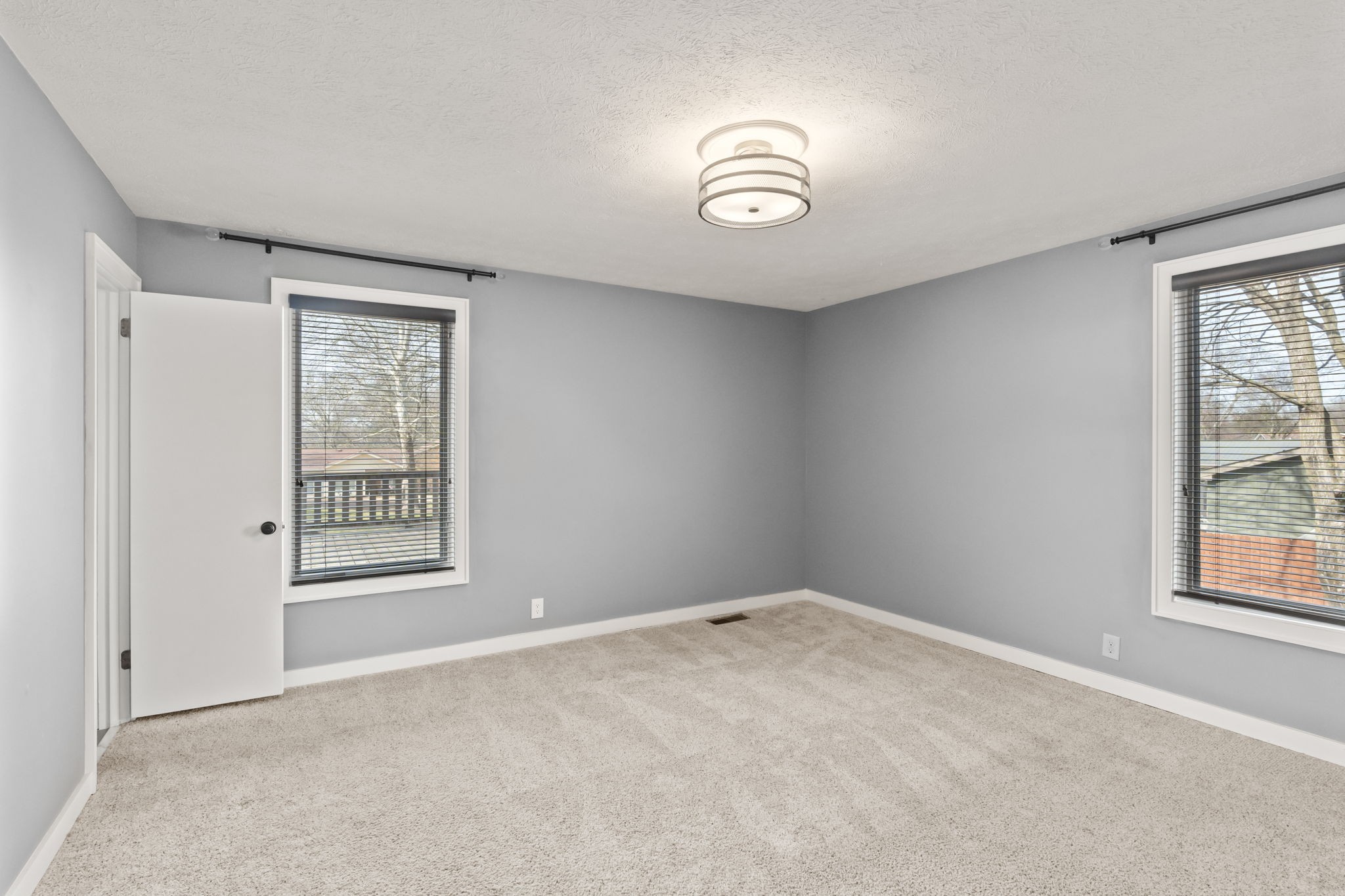 105 Ridge Dr