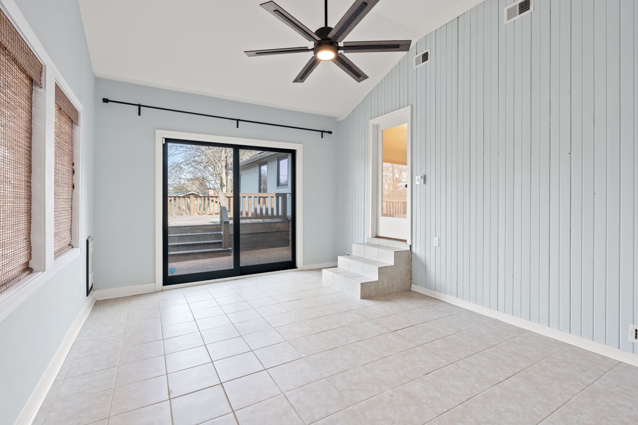 105 Ridge Dr