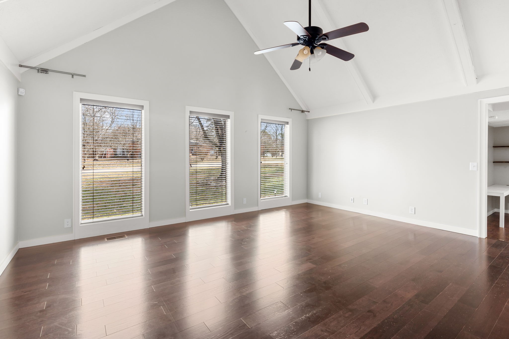 105 Ridge Dr