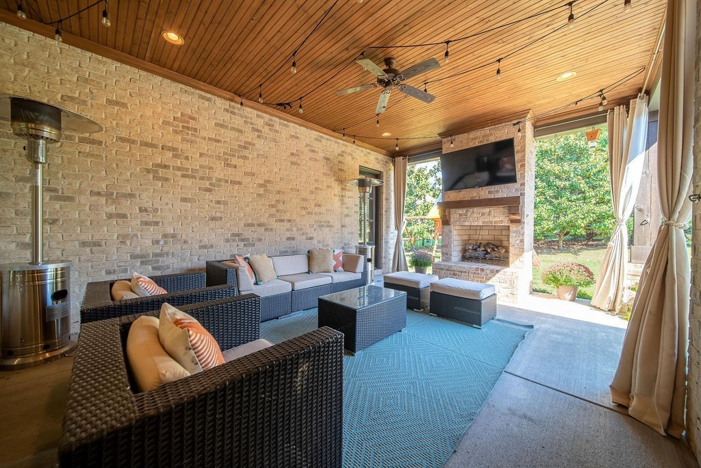 2826 Cherry Blossom Lane