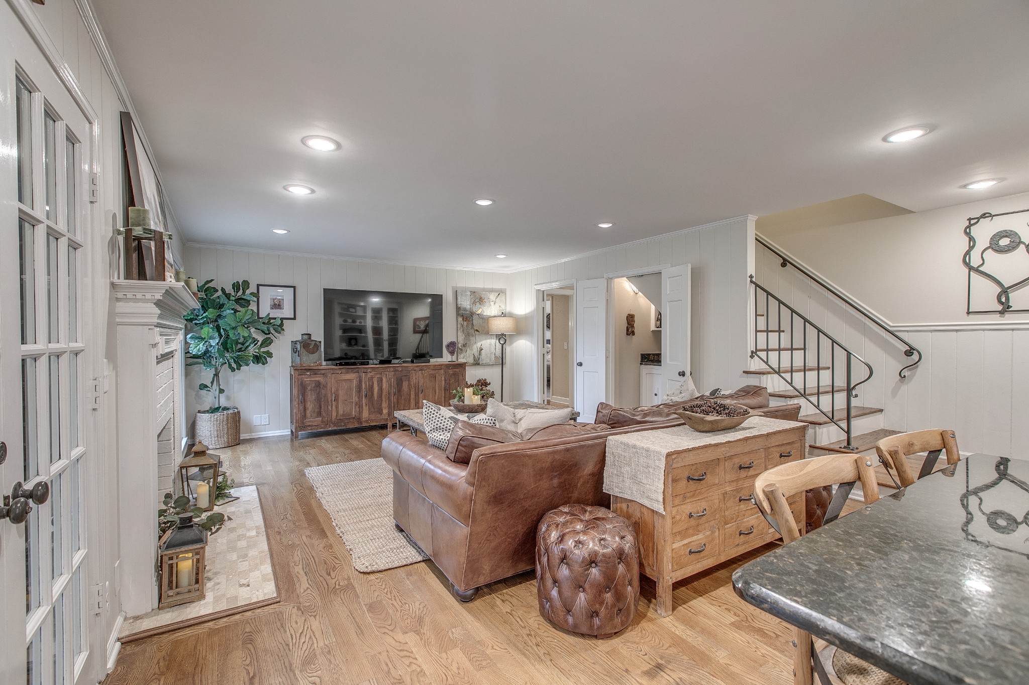727 Cherokee Ct