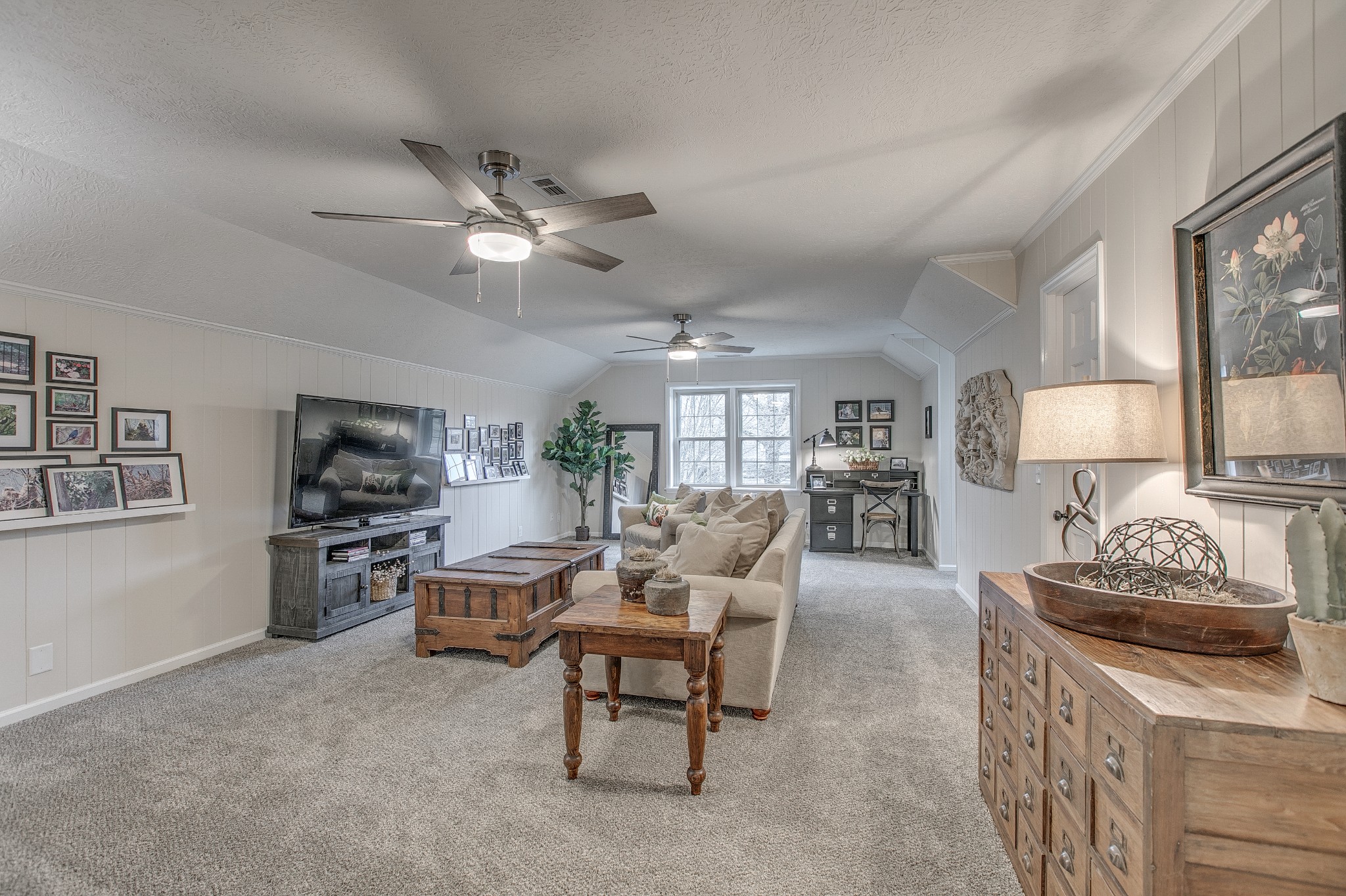 727 Cherokee Ct