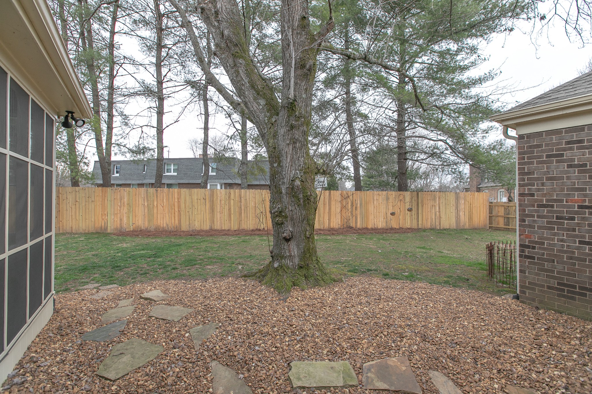 727 Cherokee Ct